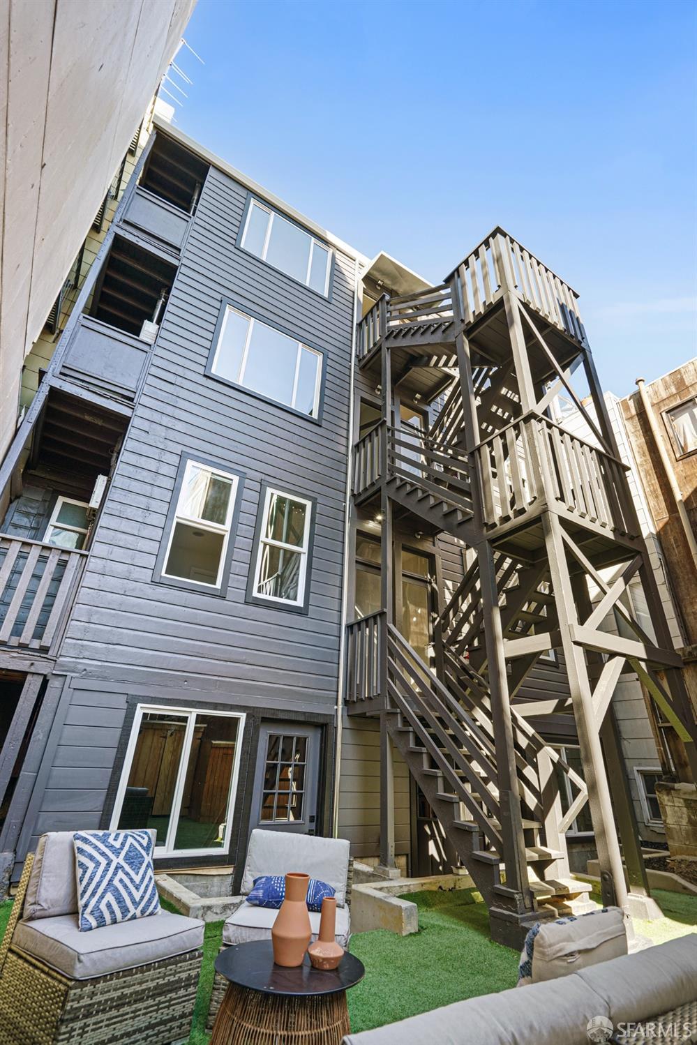 359 Vallejo Street Unit: 3
