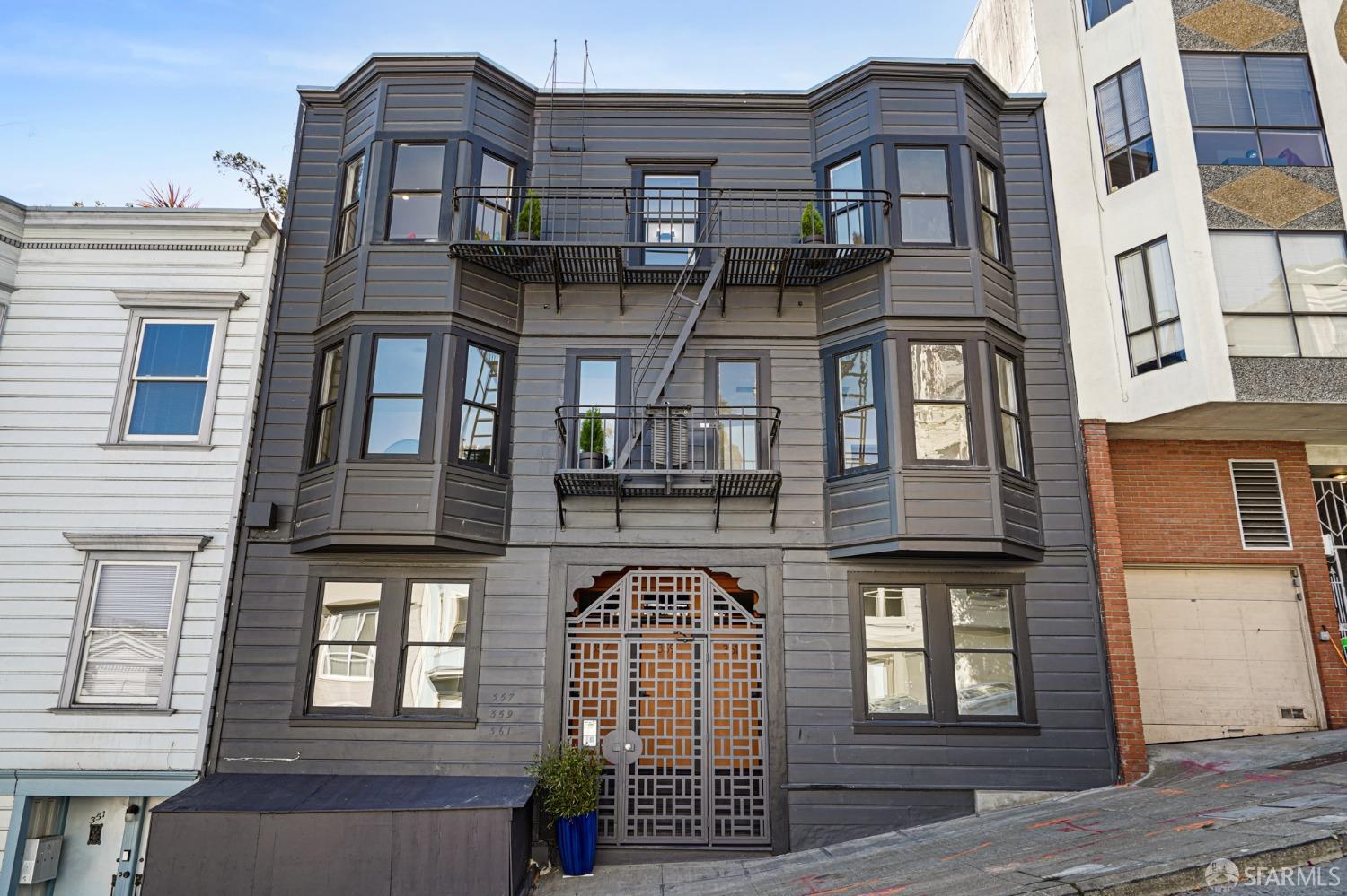 359 Vallejo Street Unit: 3