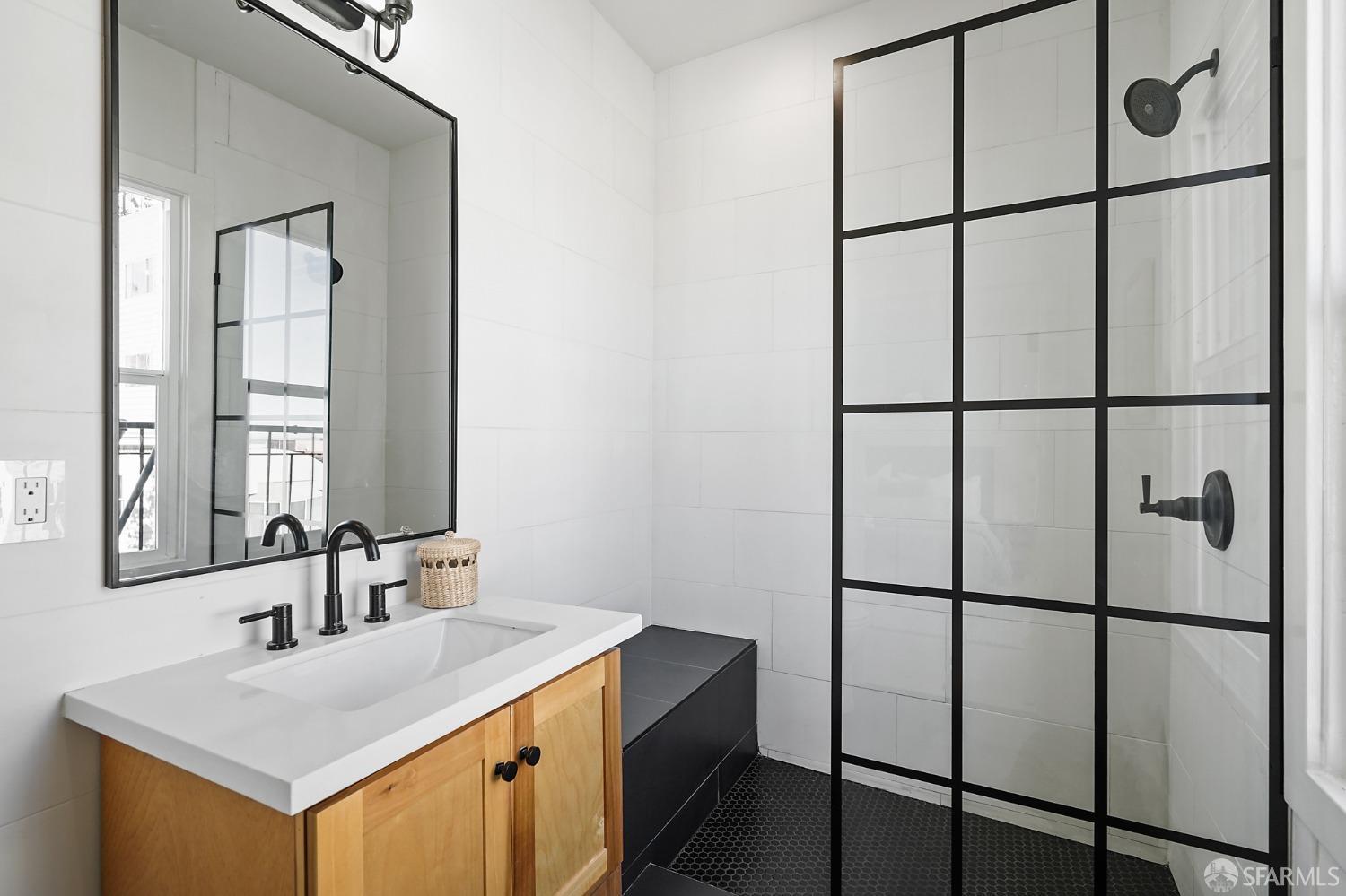 359 Vallejo Street Unit: 3