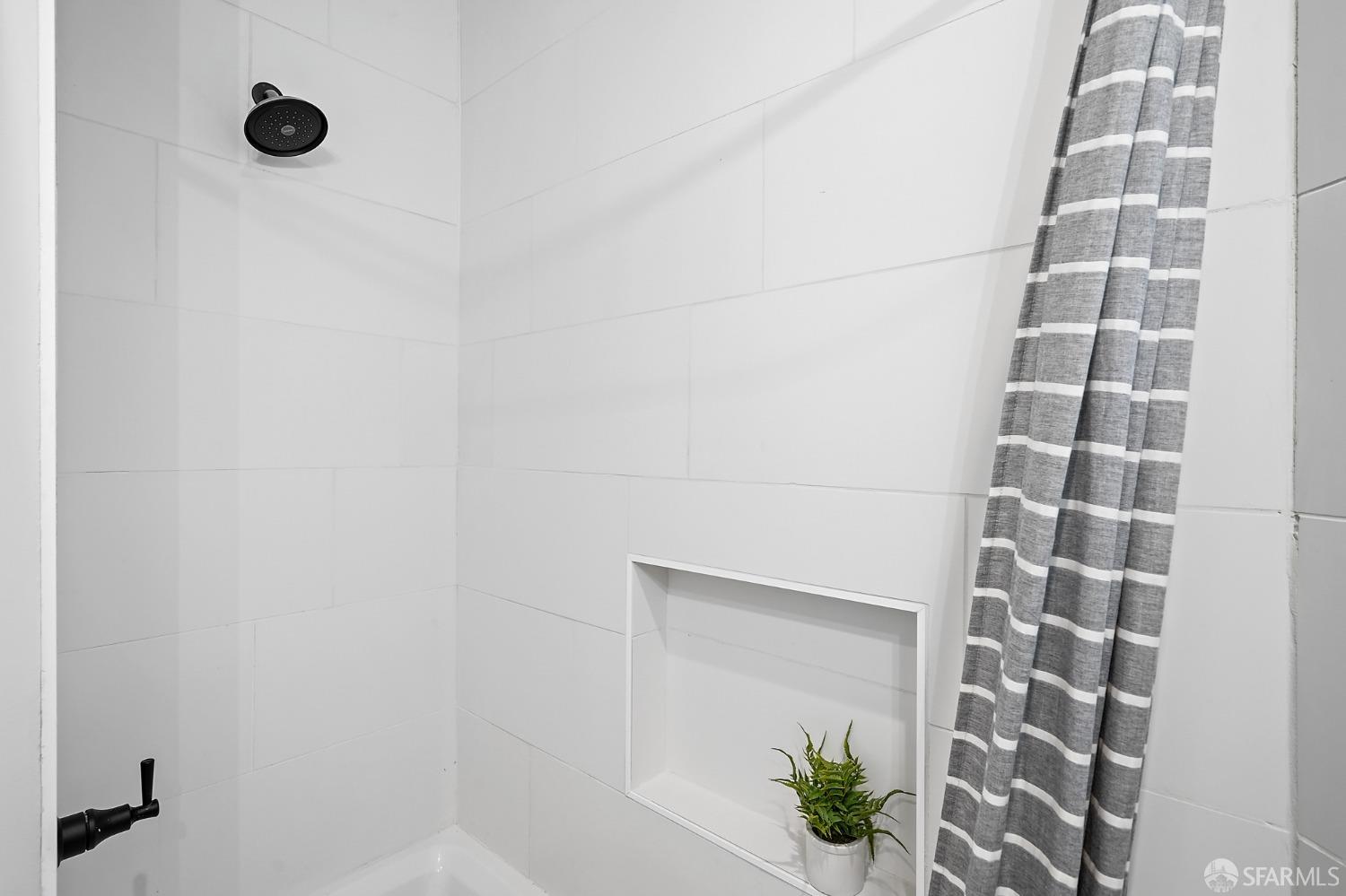 359 Vallejo Street Unit: 3