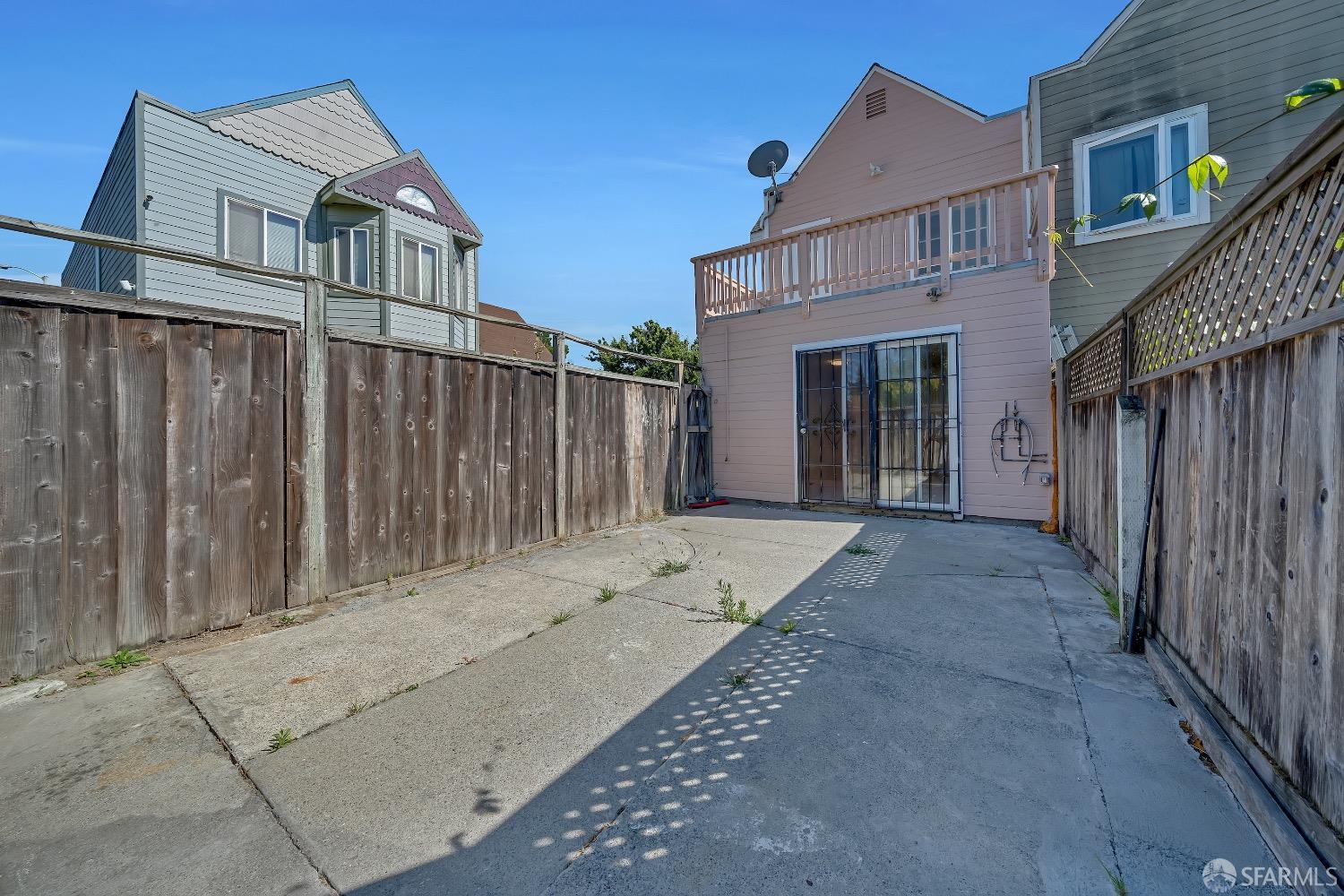 1723 Livingston Lane