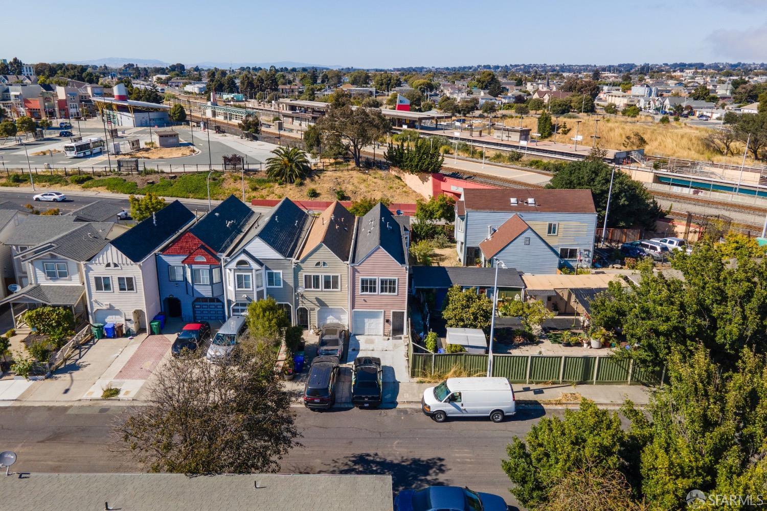 1723 Livingston Lane