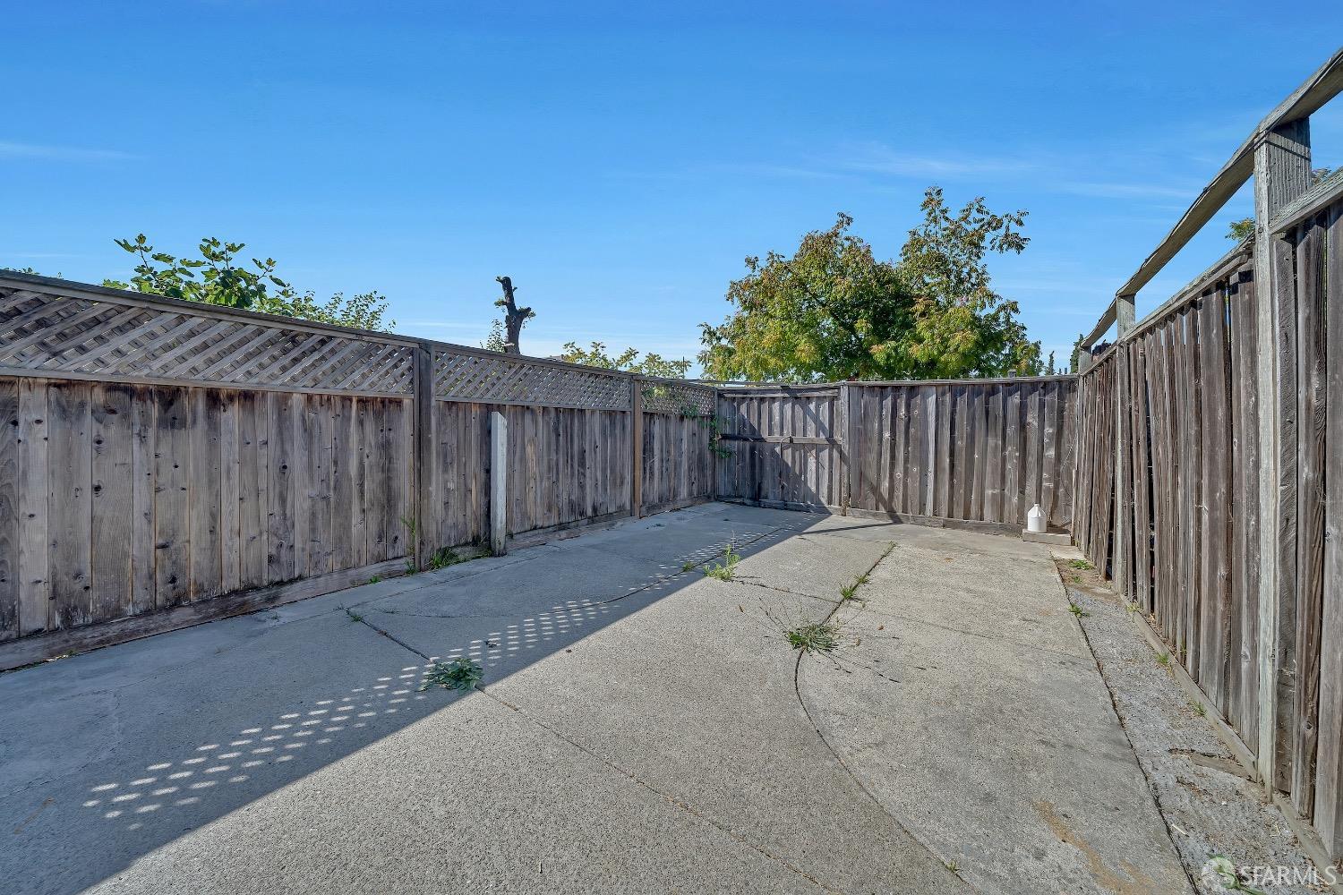 1723 Livingston Lane