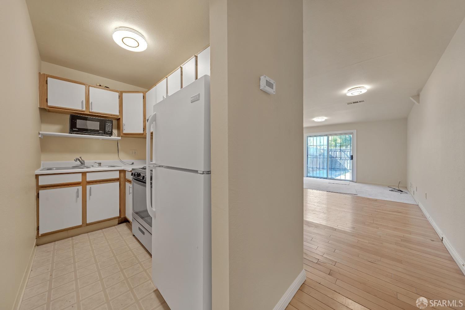 1723 Livingston Lane