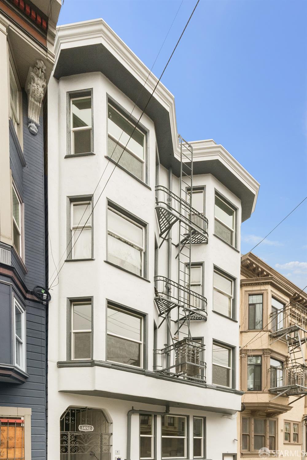 1492 Larkin Street Unit: 7