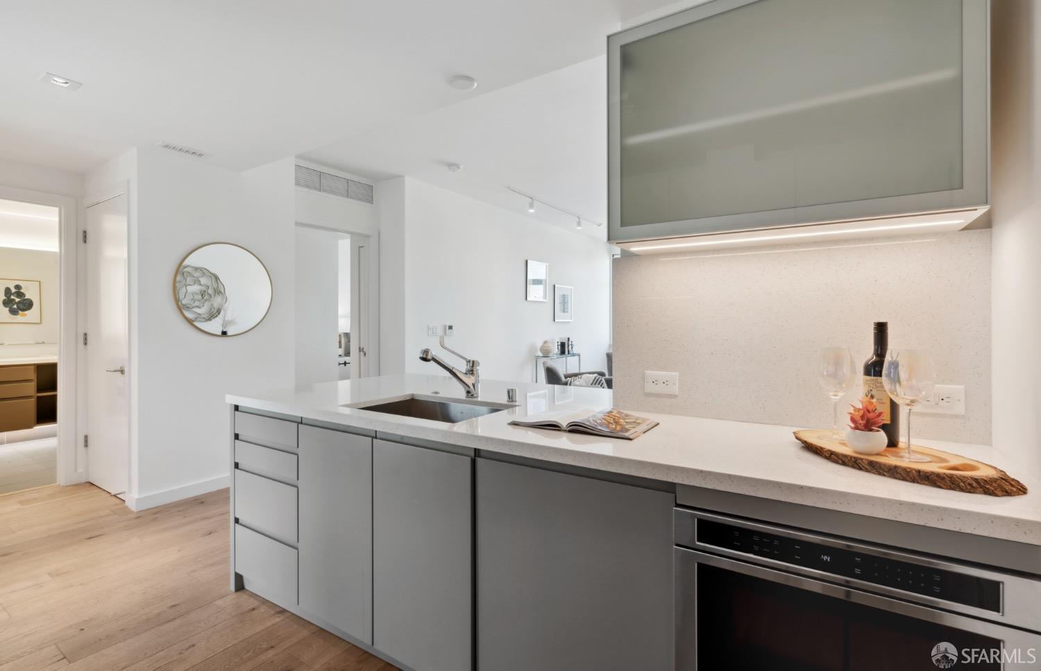 580 Hayes Street Unit: 504