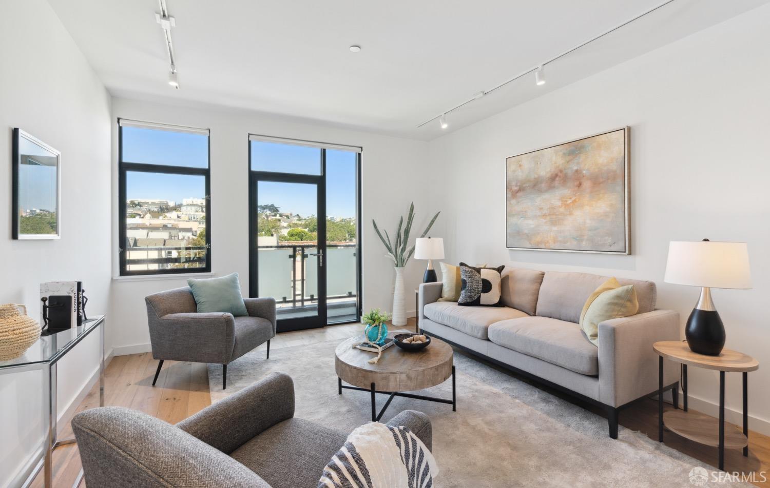 580 Hayes Street Unit: 504