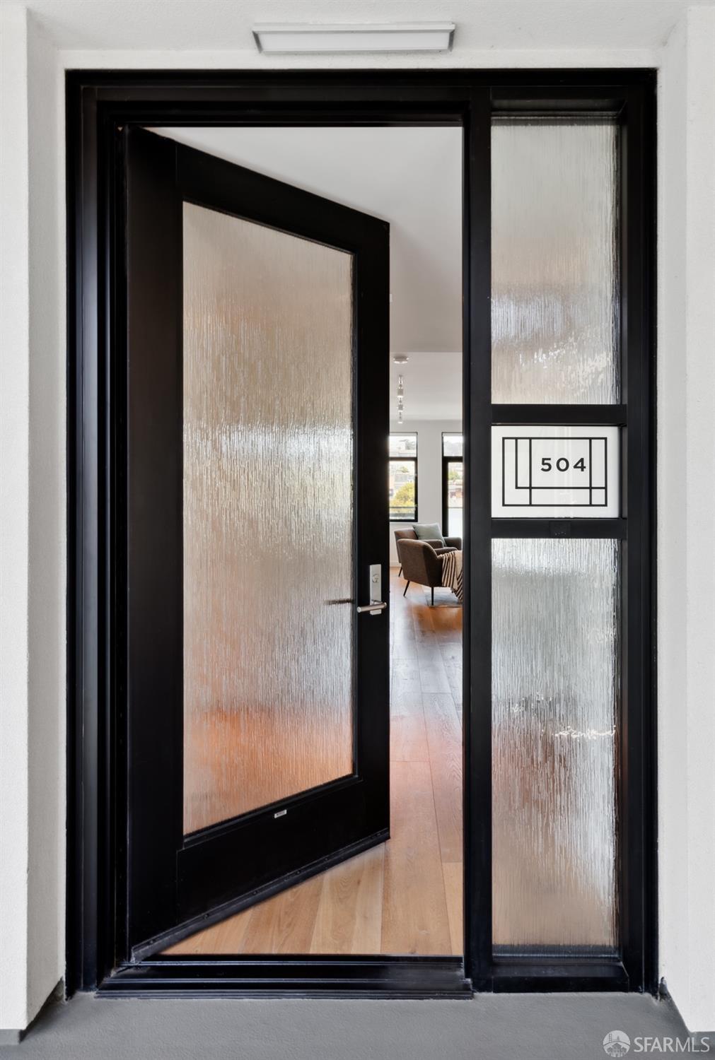 580 Hayes Street Unit: 504