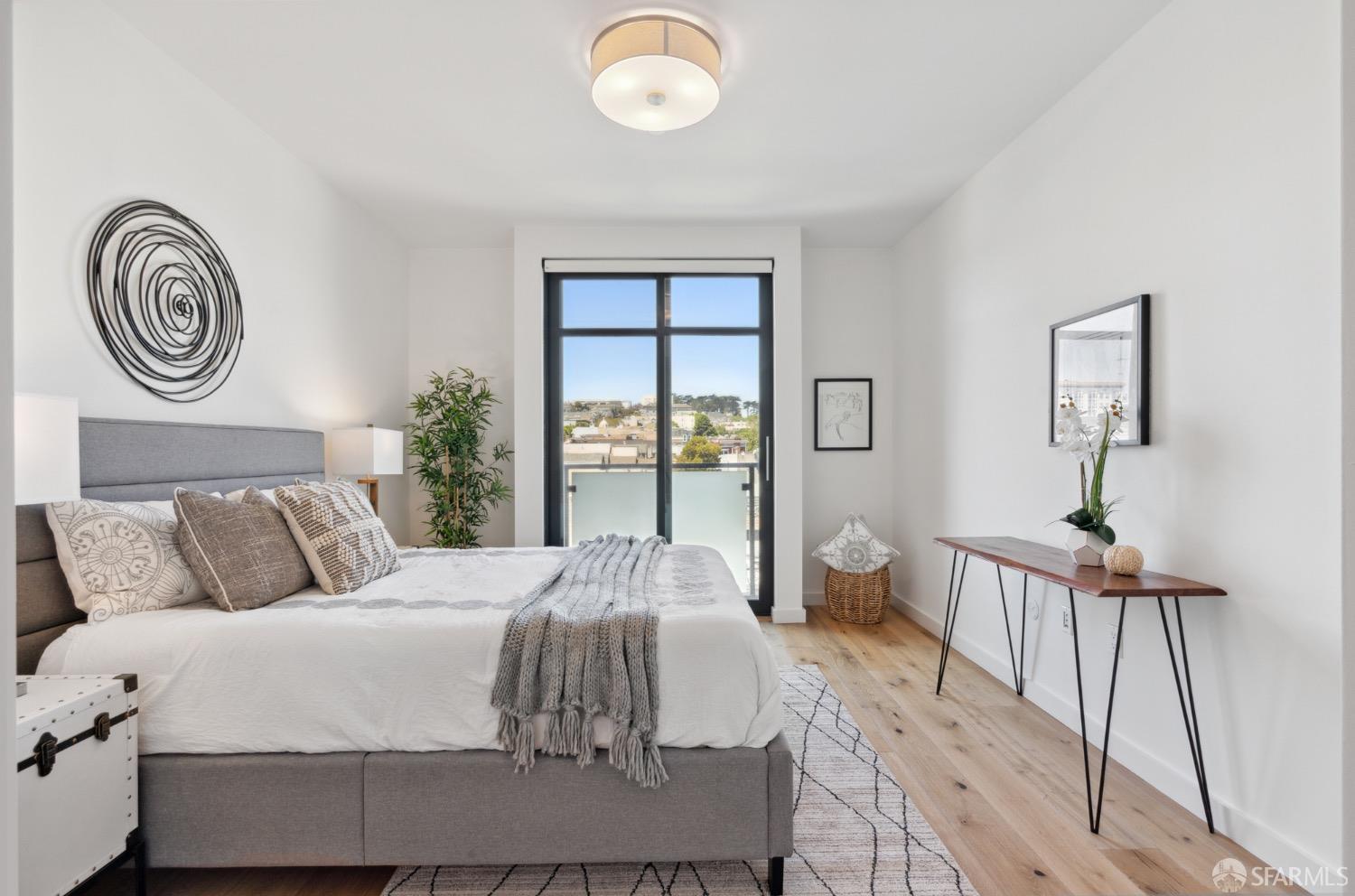 580 Hayes Street Unit: 504