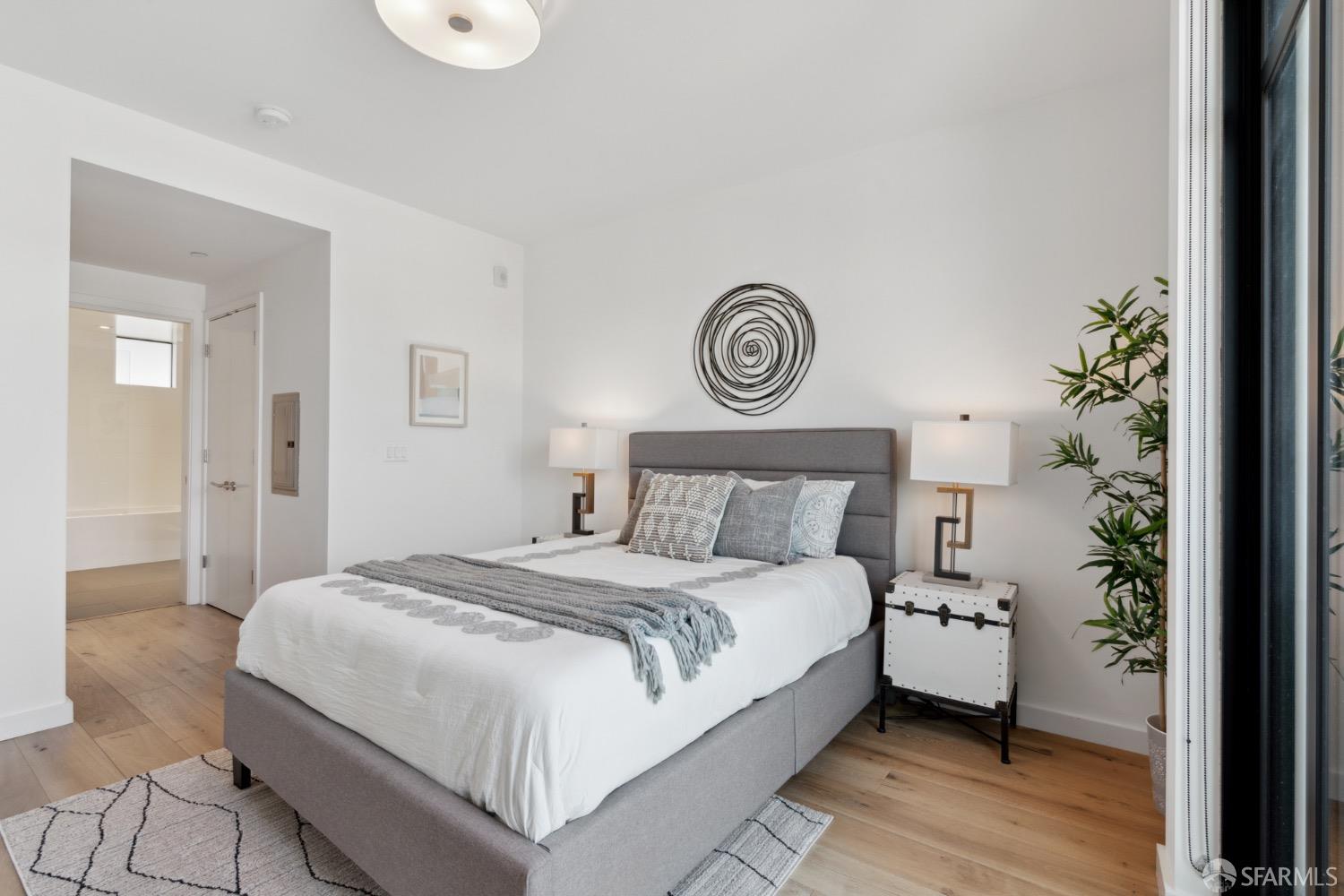 580 Hayes Street Unit: 504