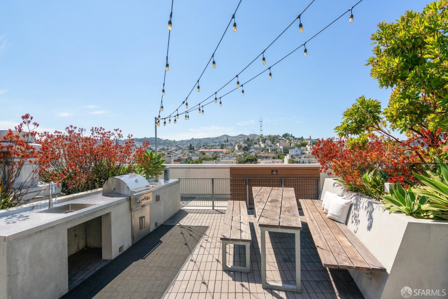 45 Bartlett Street Unit: 713