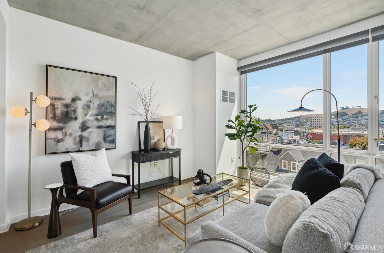 45 Bartlett Street Unit: 713