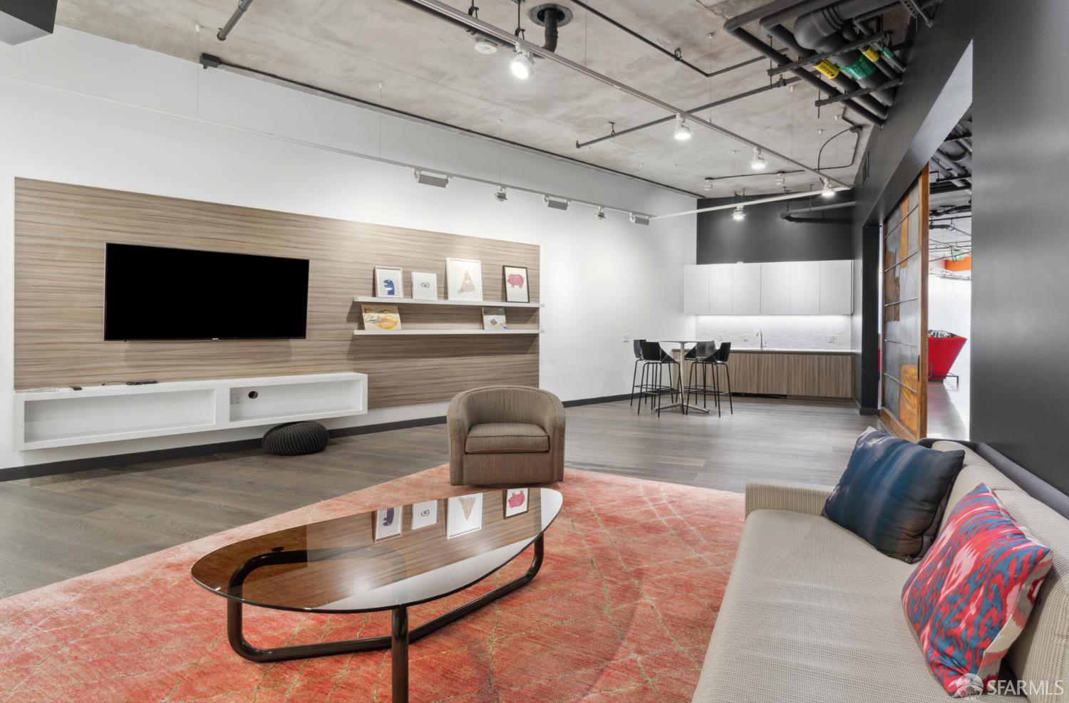 45 Bartlett Street Unit: 713