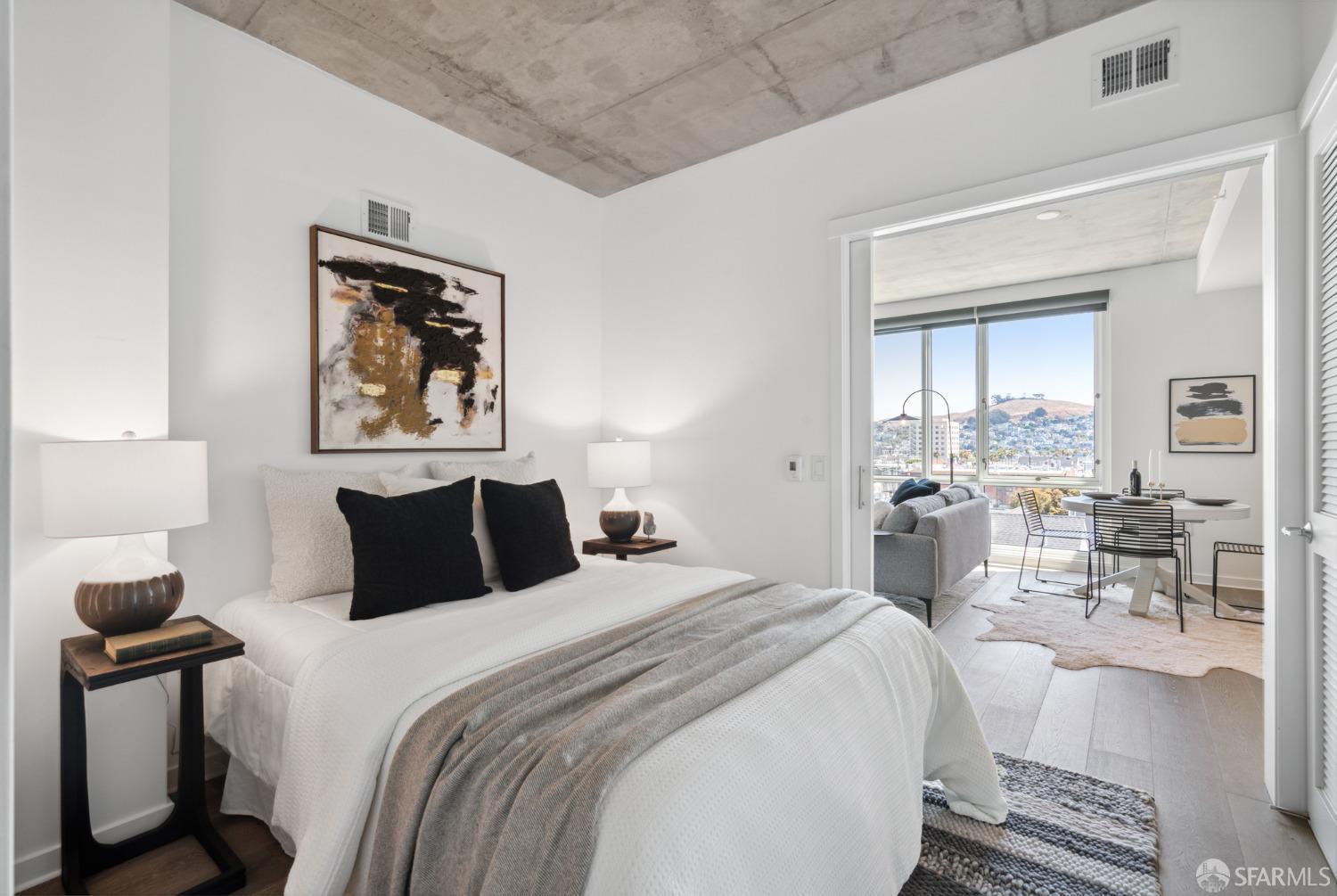 45 Bartlett Street Unit: 713