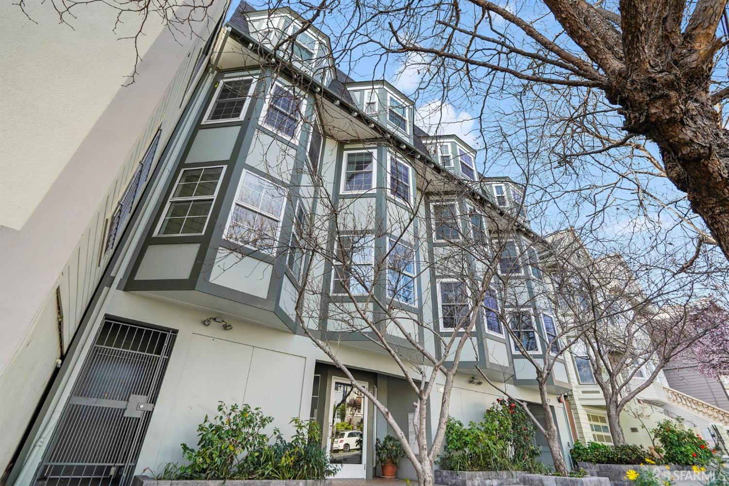 80 Collingwood Street Unit: 401