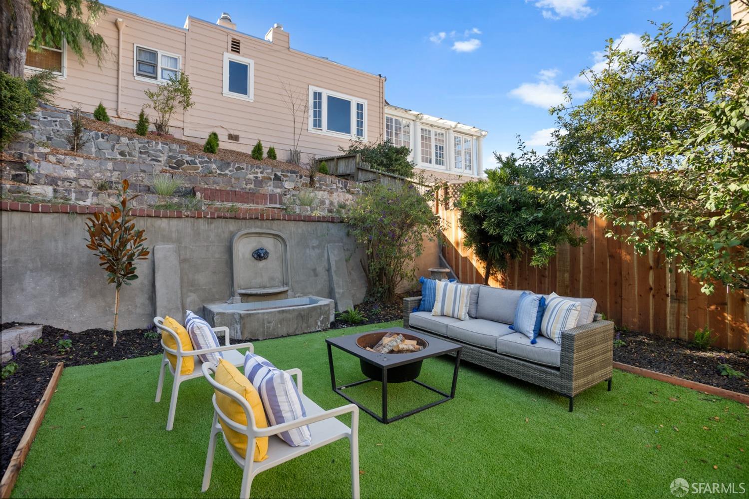 1935 Cabrillo Street