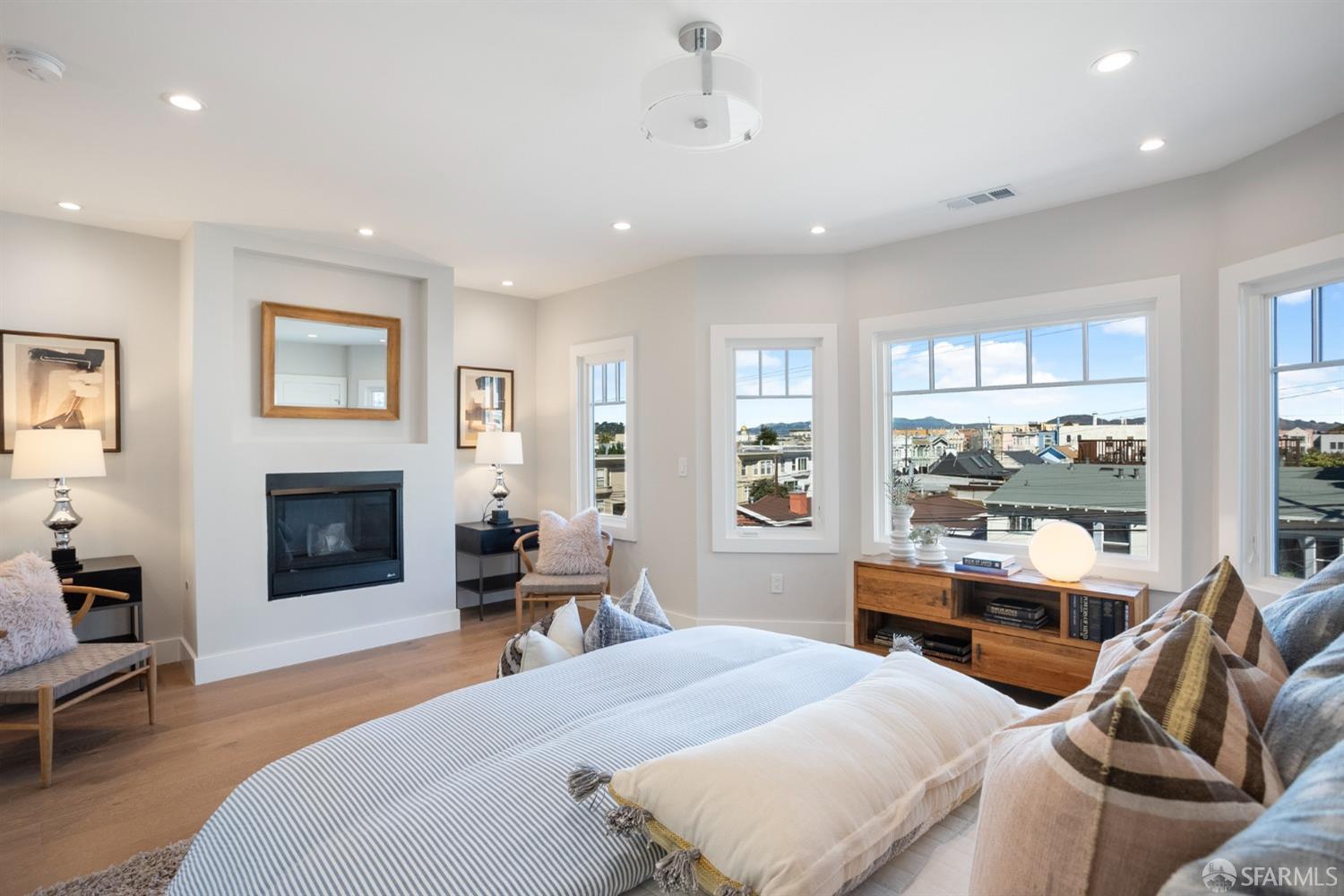 1935 Cabrillo Street