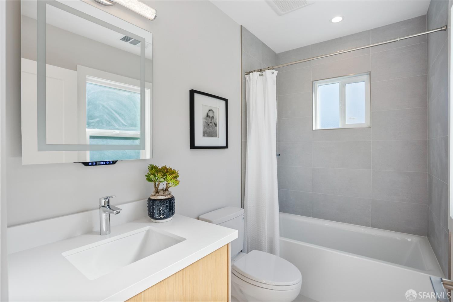 1935 Cabrillo Street