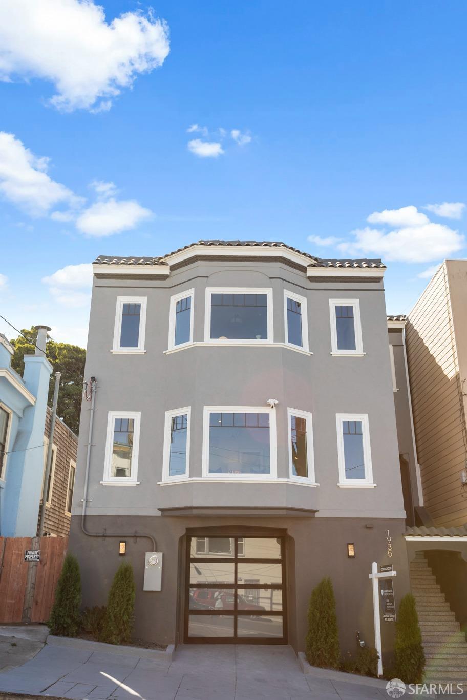 1935 Cabrillo Street