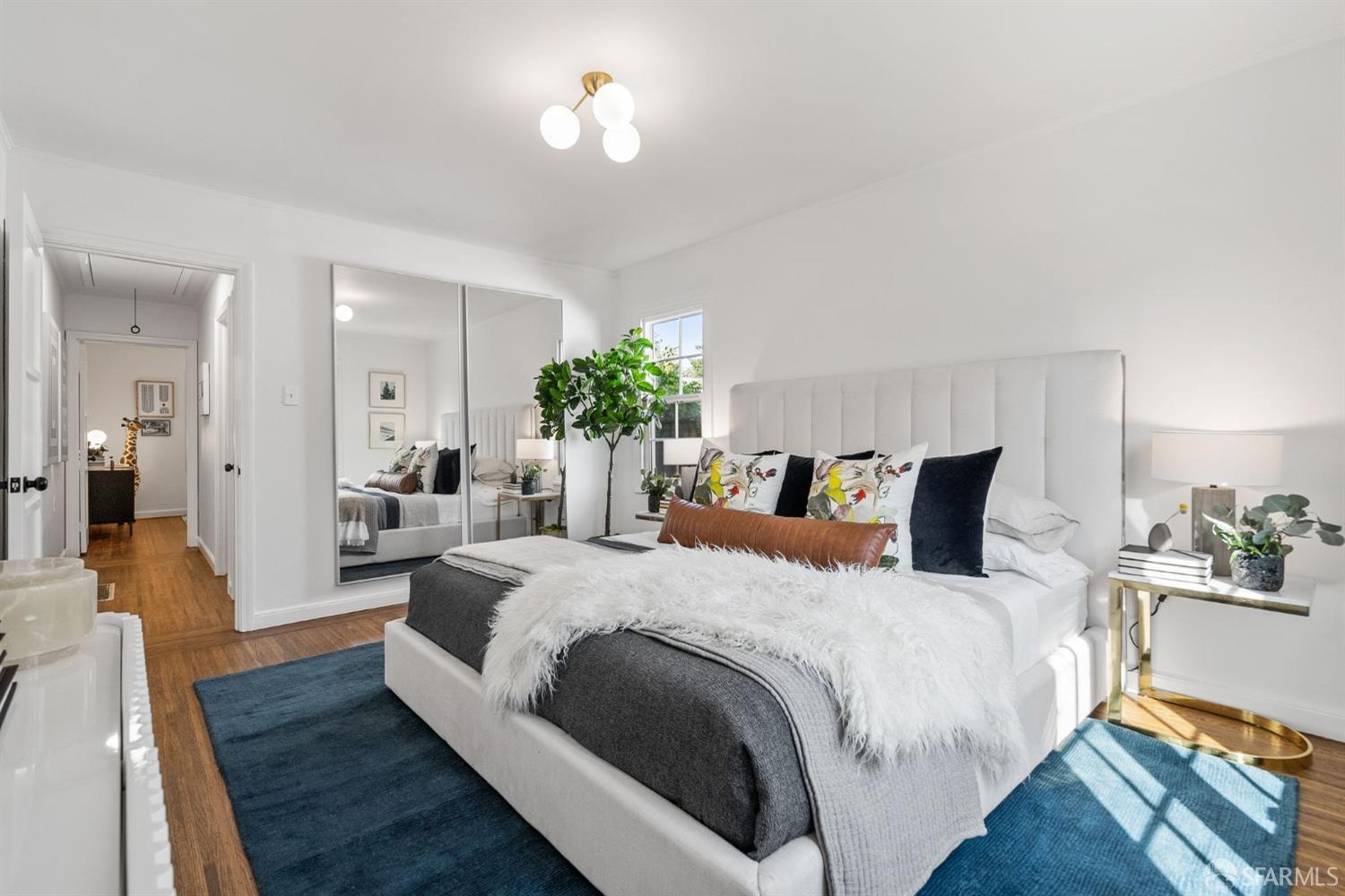 2842 Fernwood Street