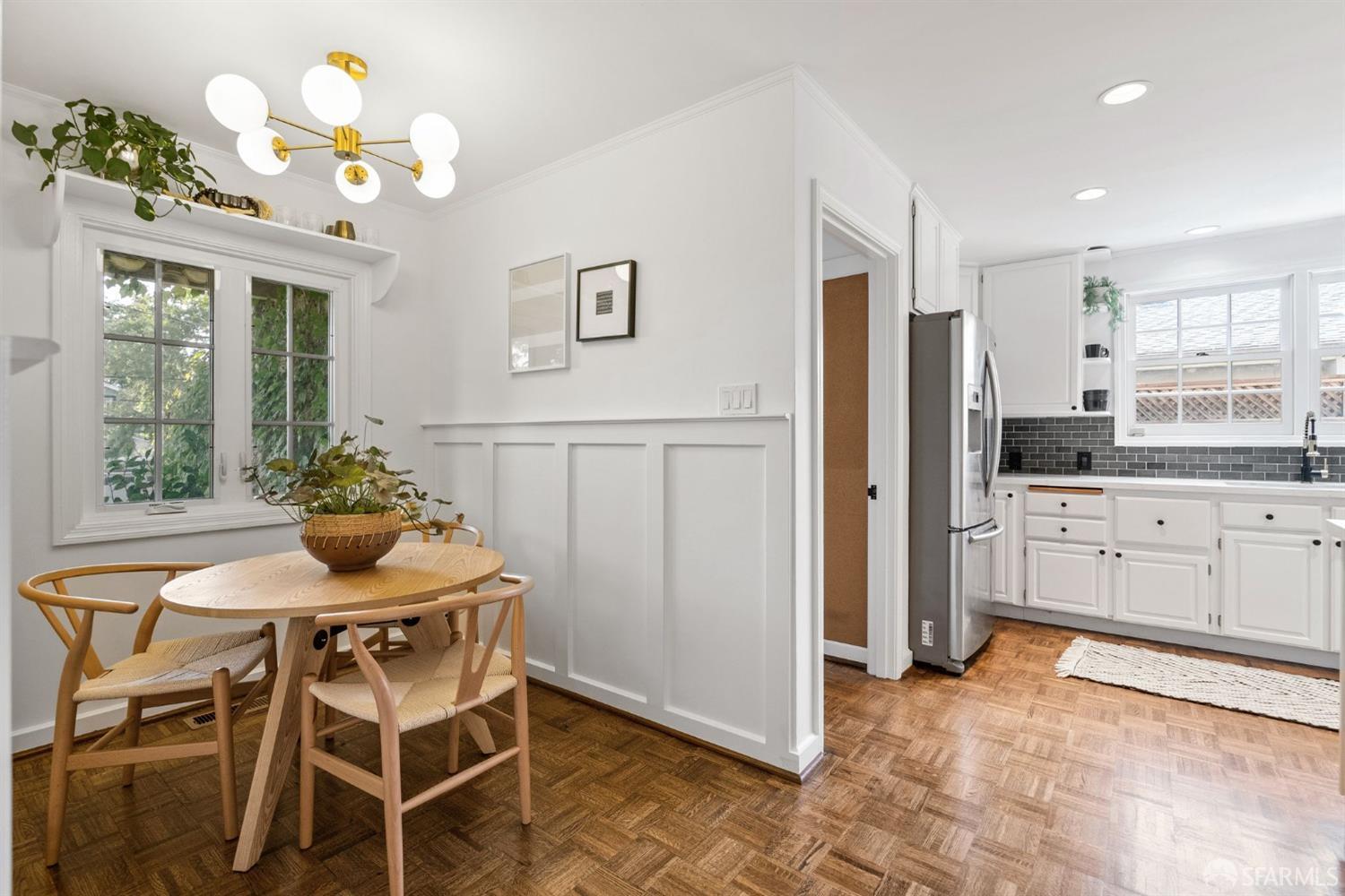 2842 Fernwood Street