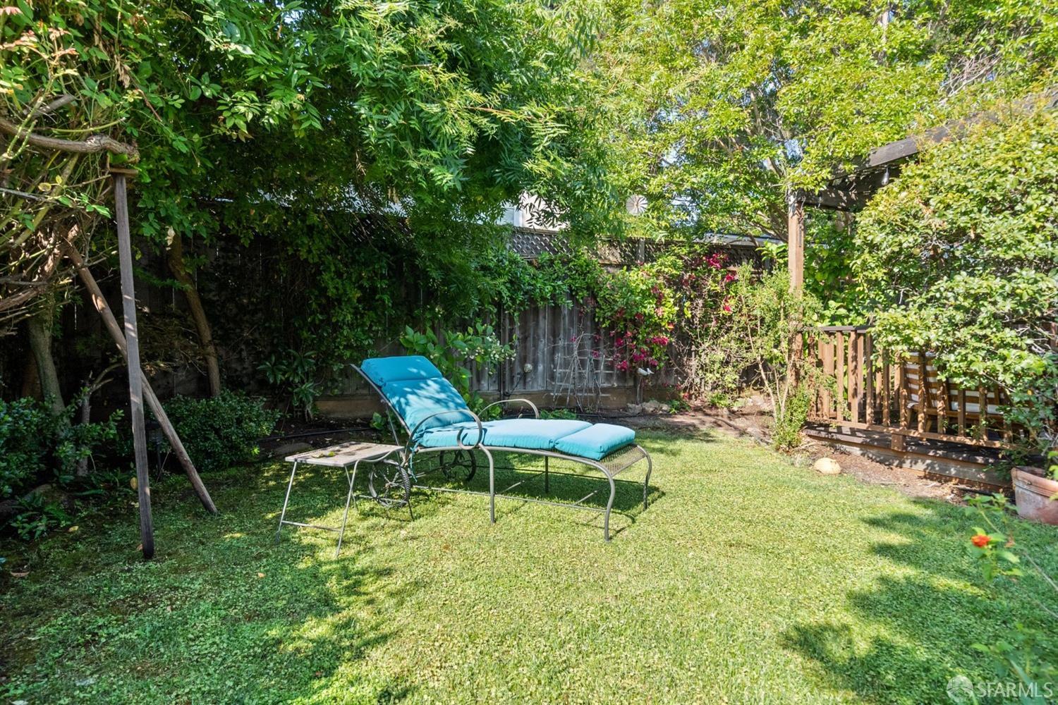 2842 Fernwood Street