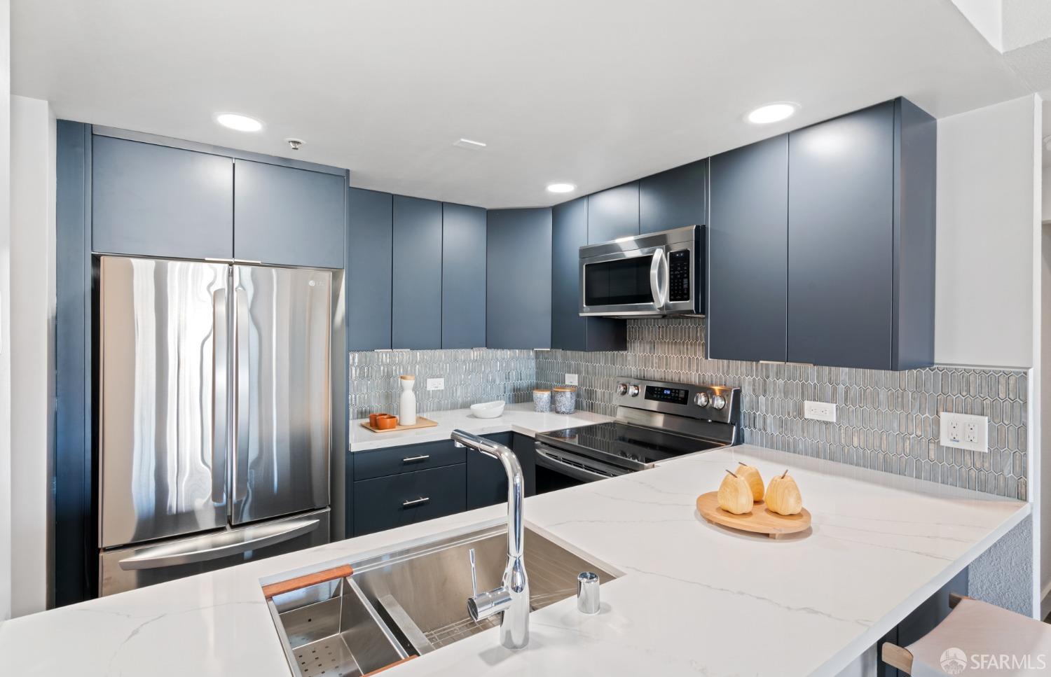 601 Van Ness Avenue Unit: 801