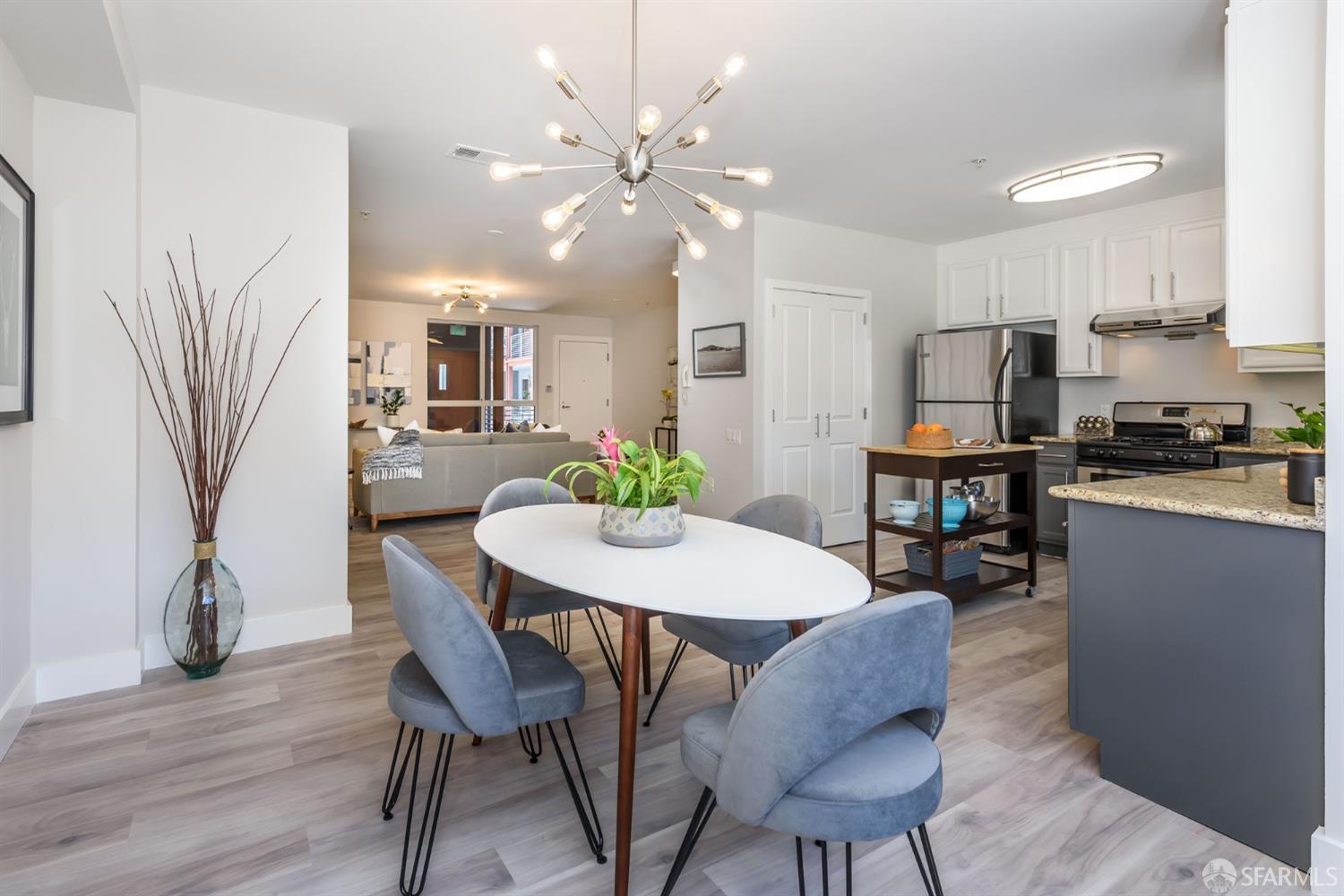 638 19th Street Unit: 8