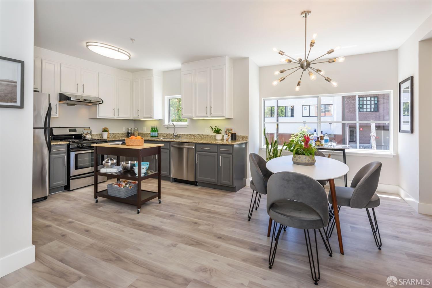 638 19th Street Unit: 8