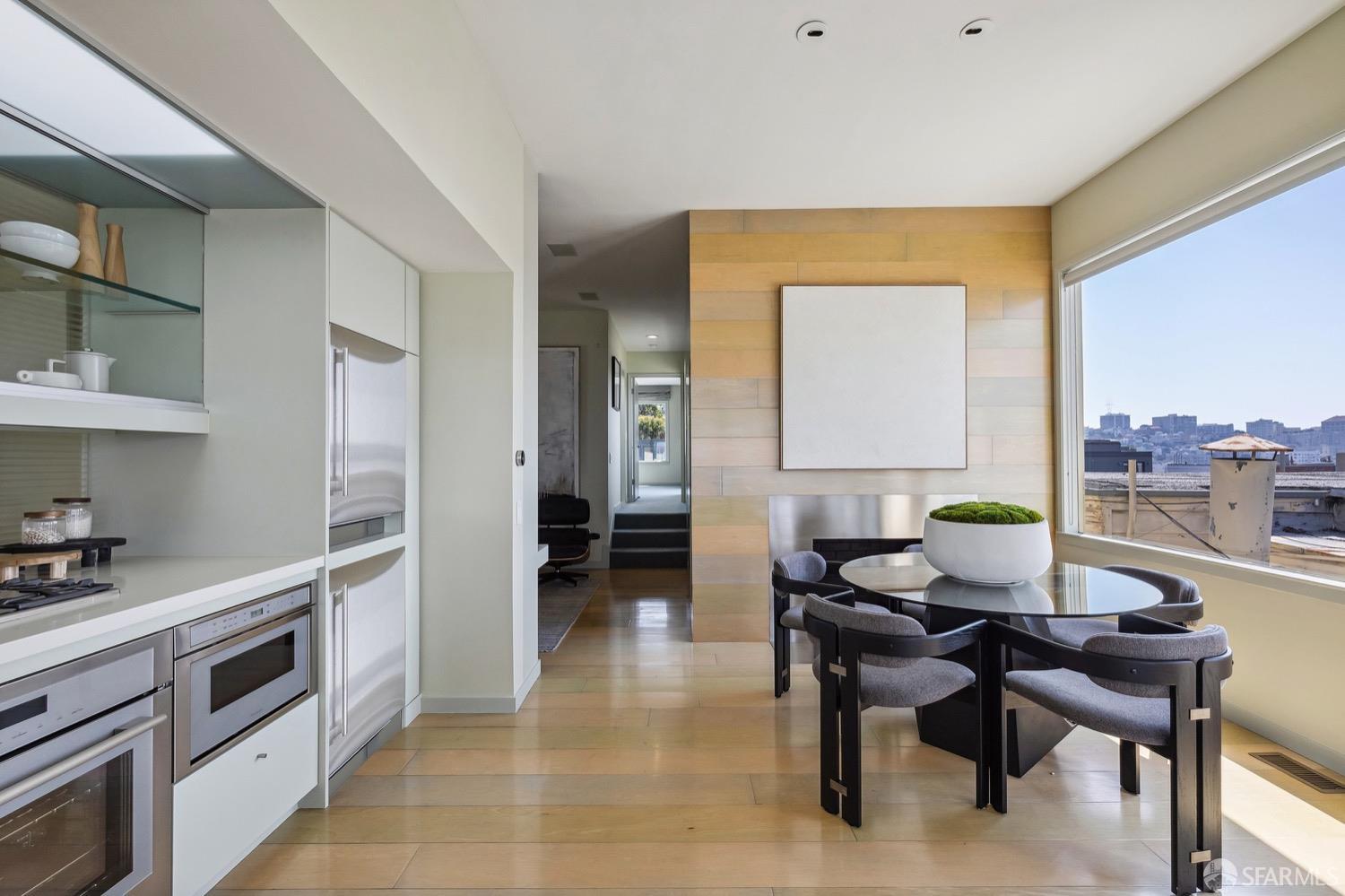 1234 Lombard Street Unit: 4