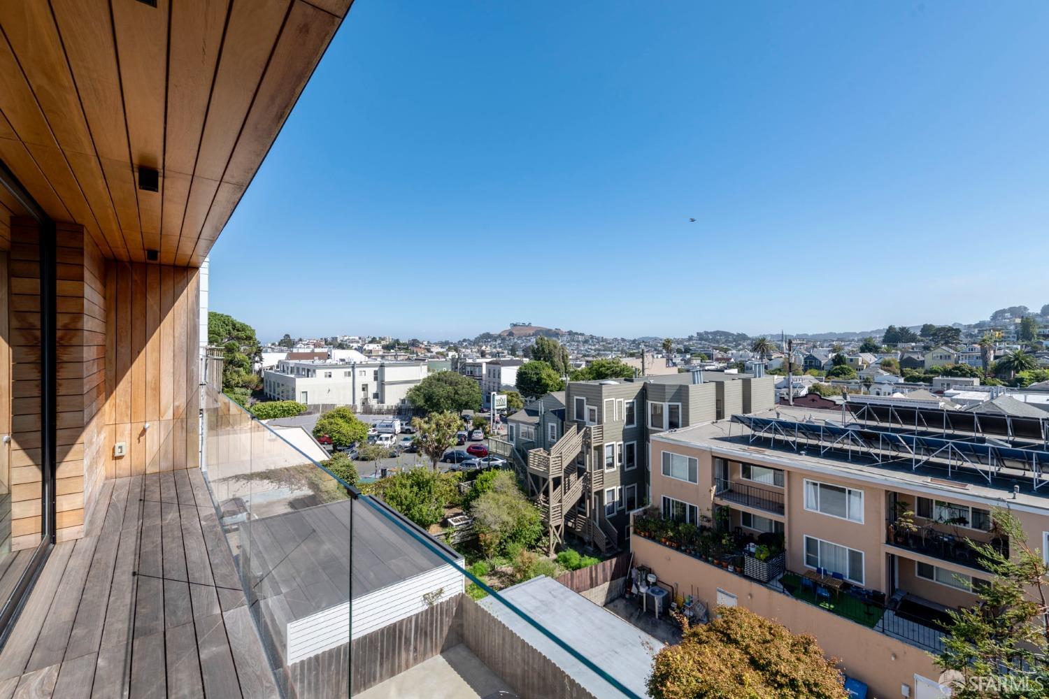 489 Elizabeth Street
