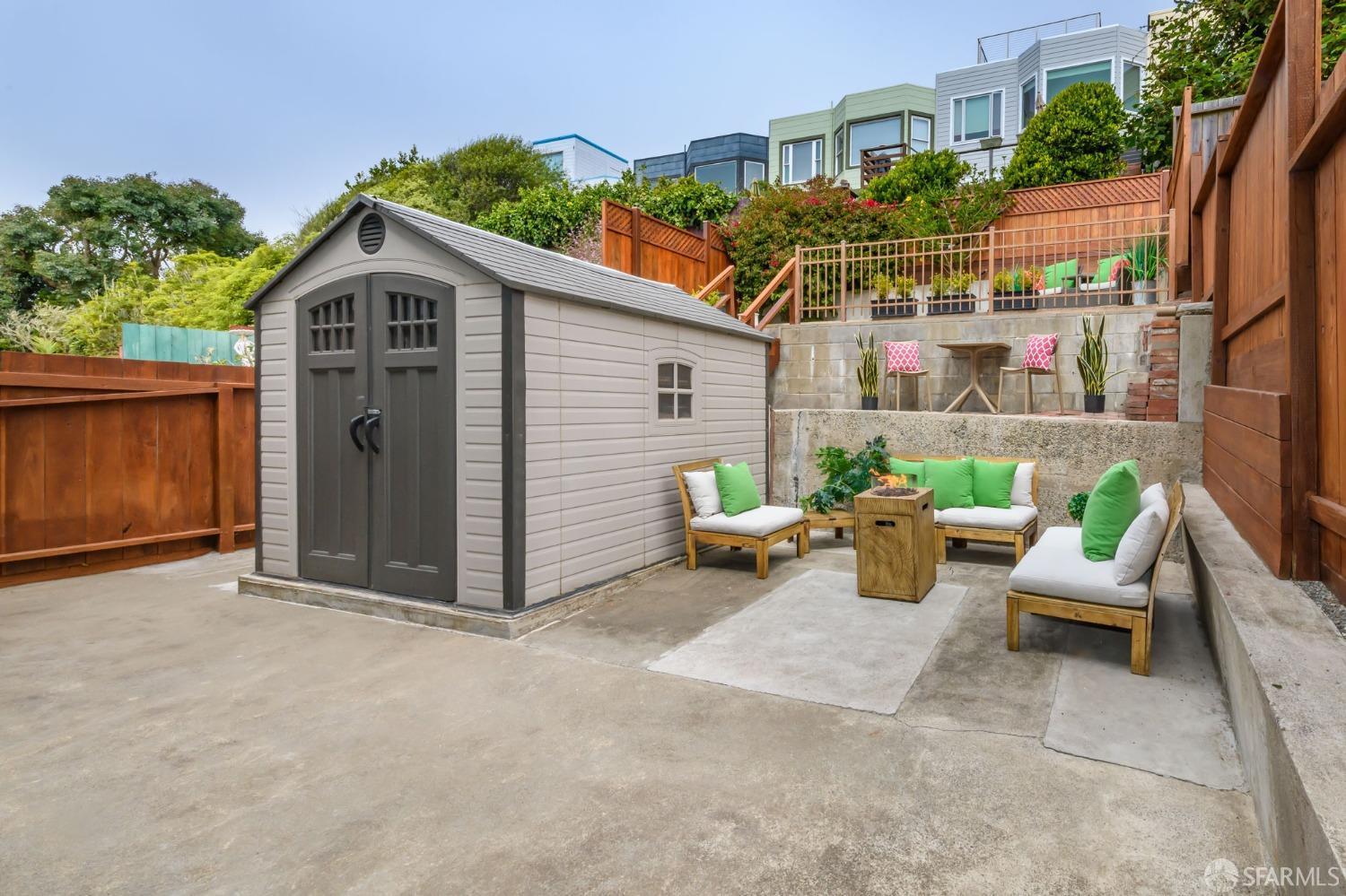 466 Point Lobos Avenue