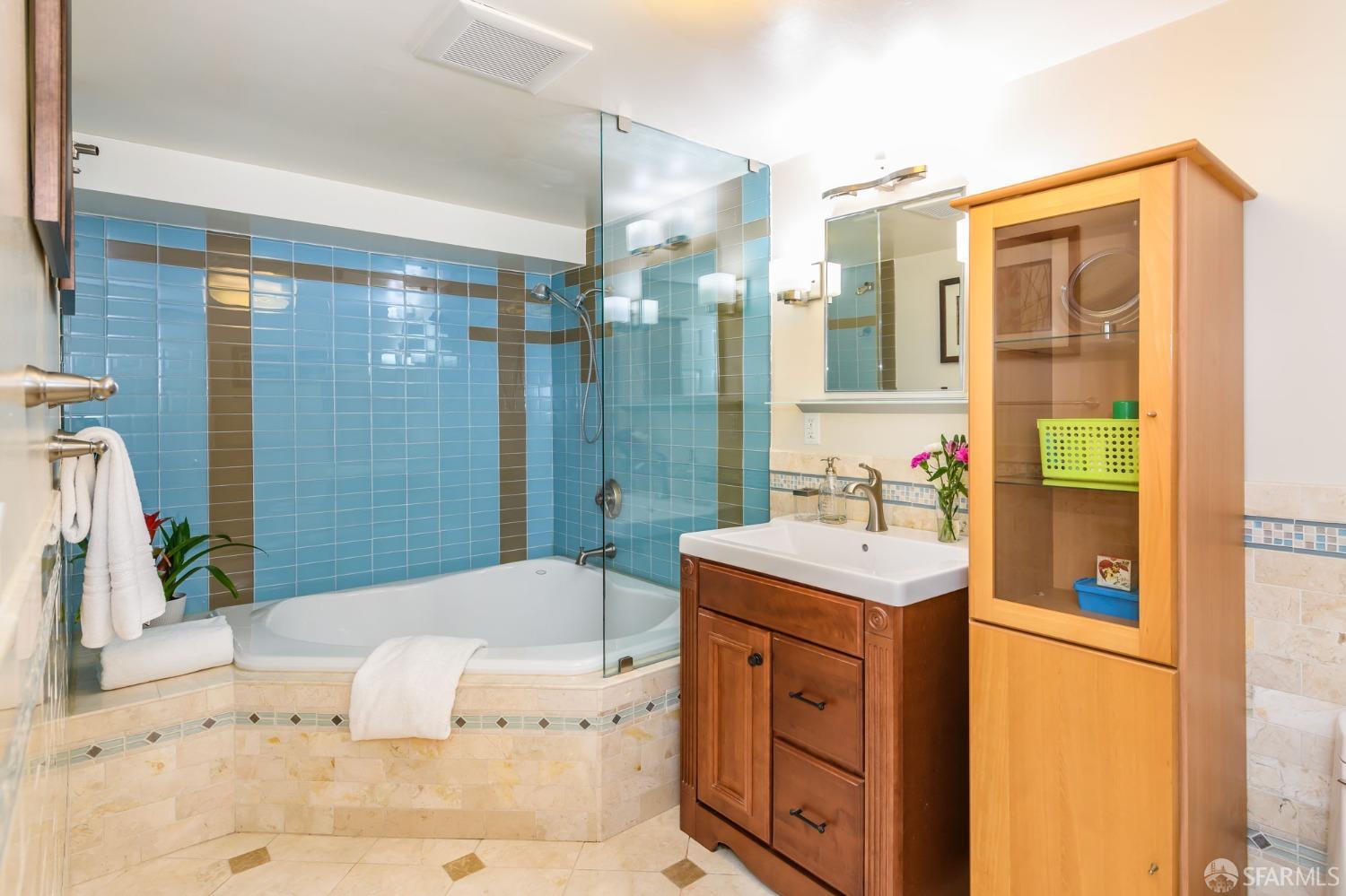 466 Point Lobos Avenue