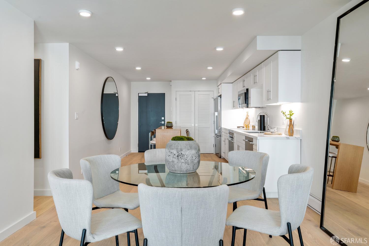 1624 Larkin Street Unit: 8