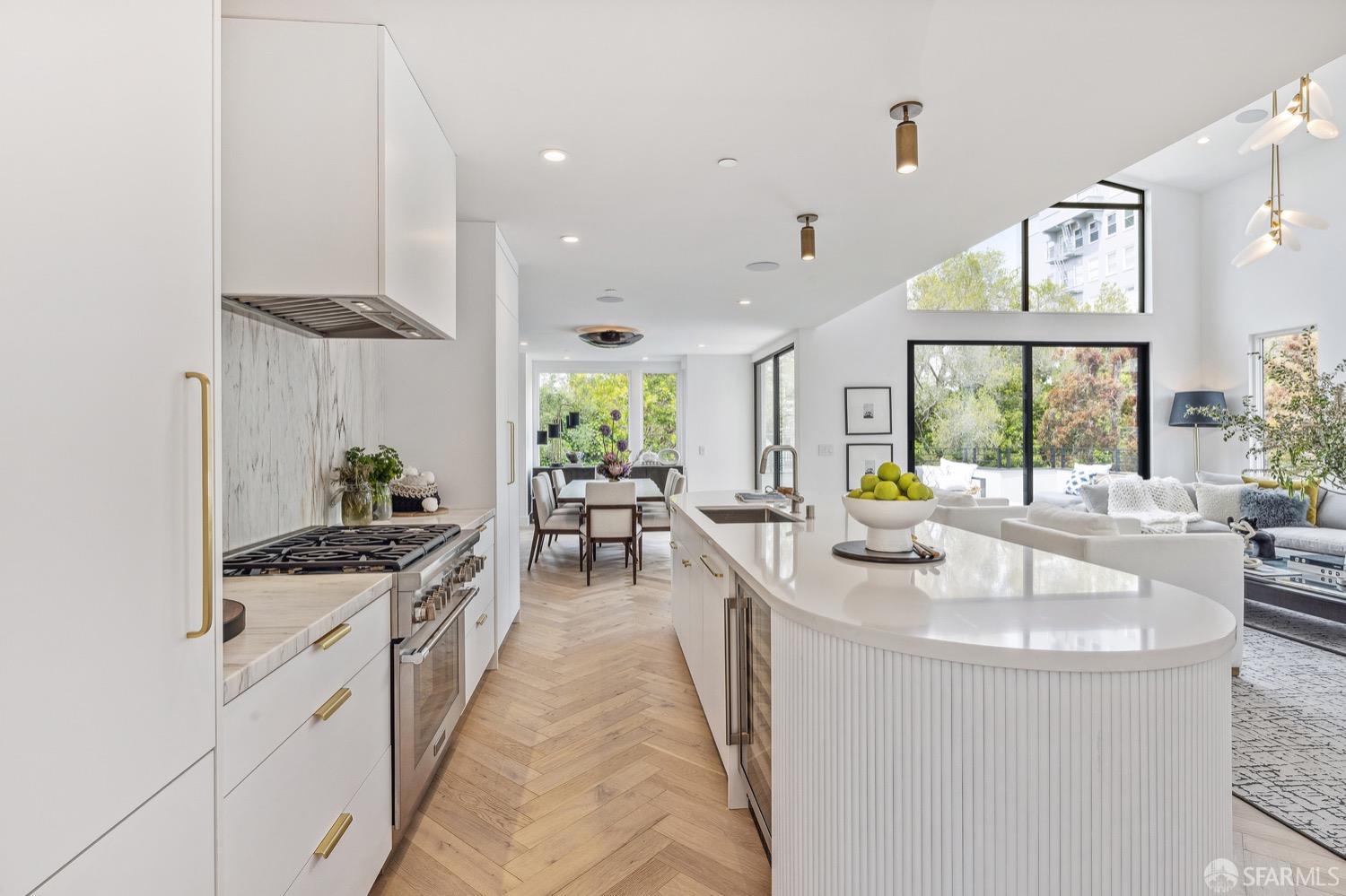 3456 Sacramento Street Unit: 5