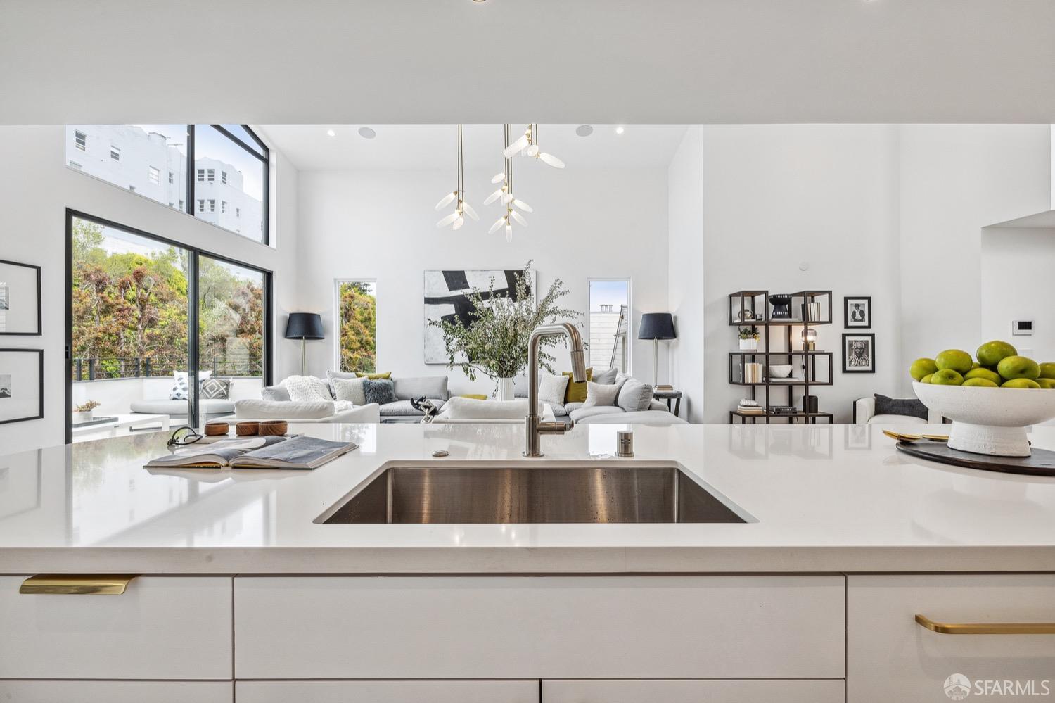 3456 Sacramento Street Unit: 5