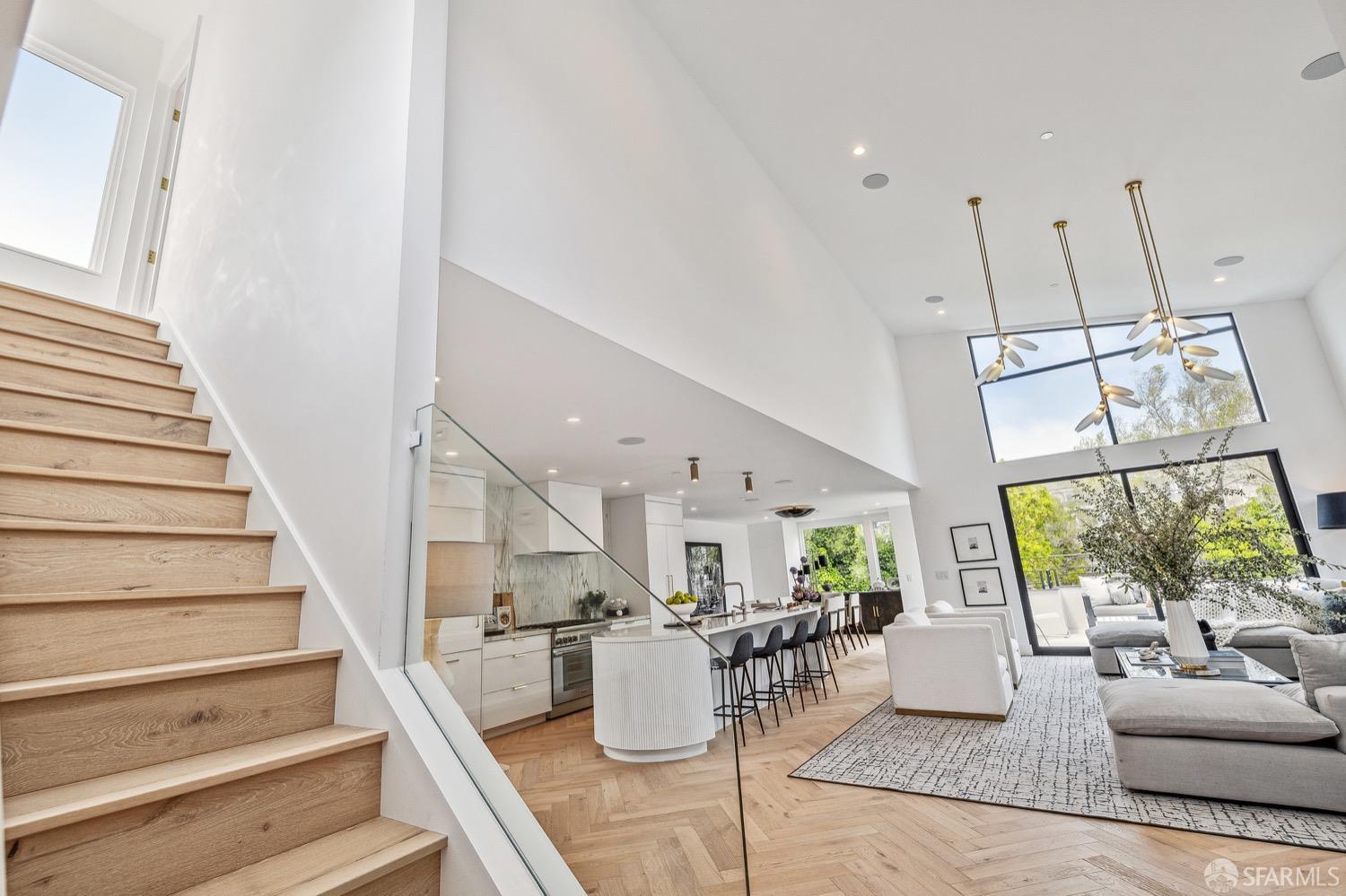 3456 Sacramento Street Unit: 5