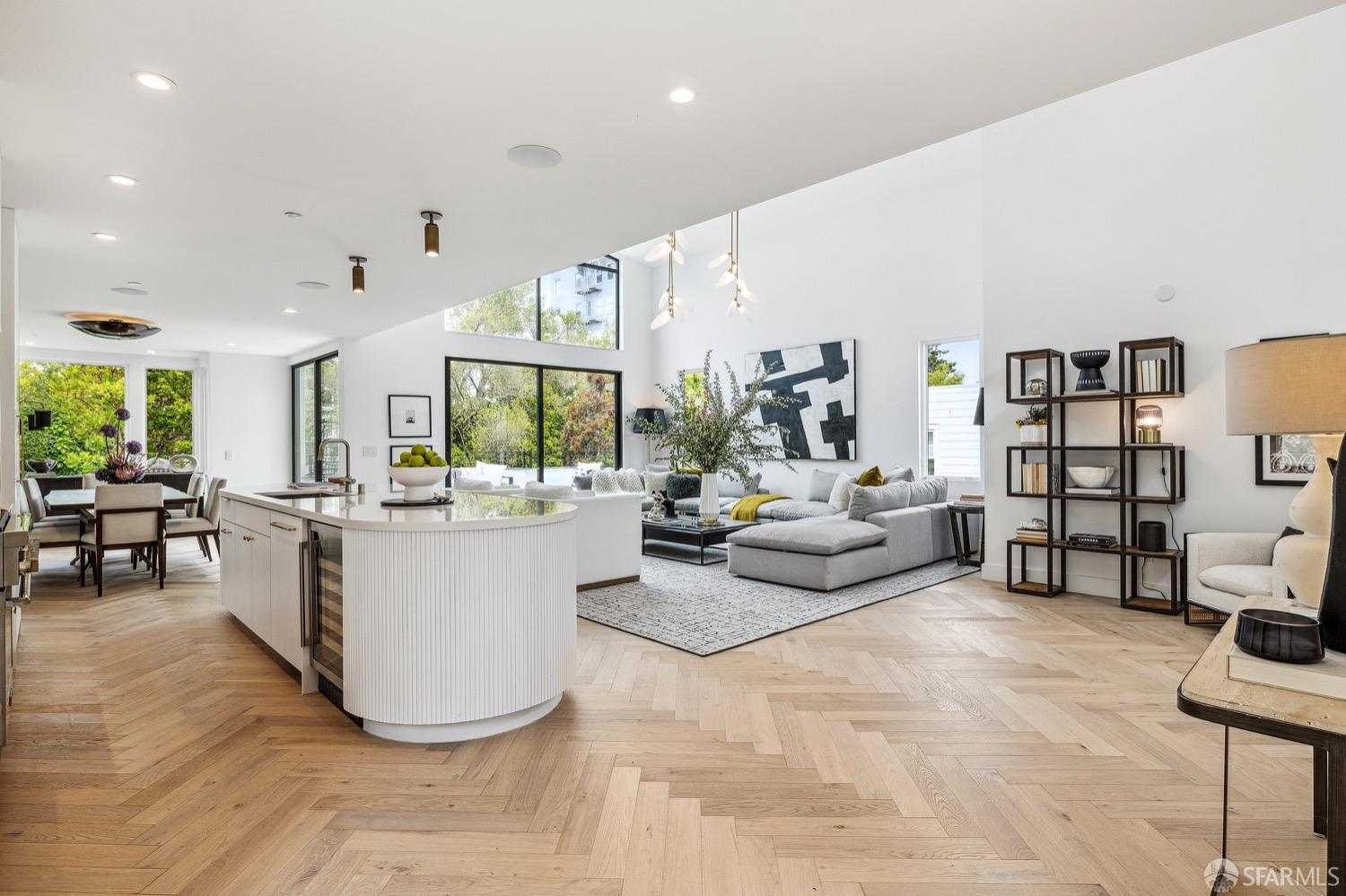 3456 Sacramento Street Unit: 5