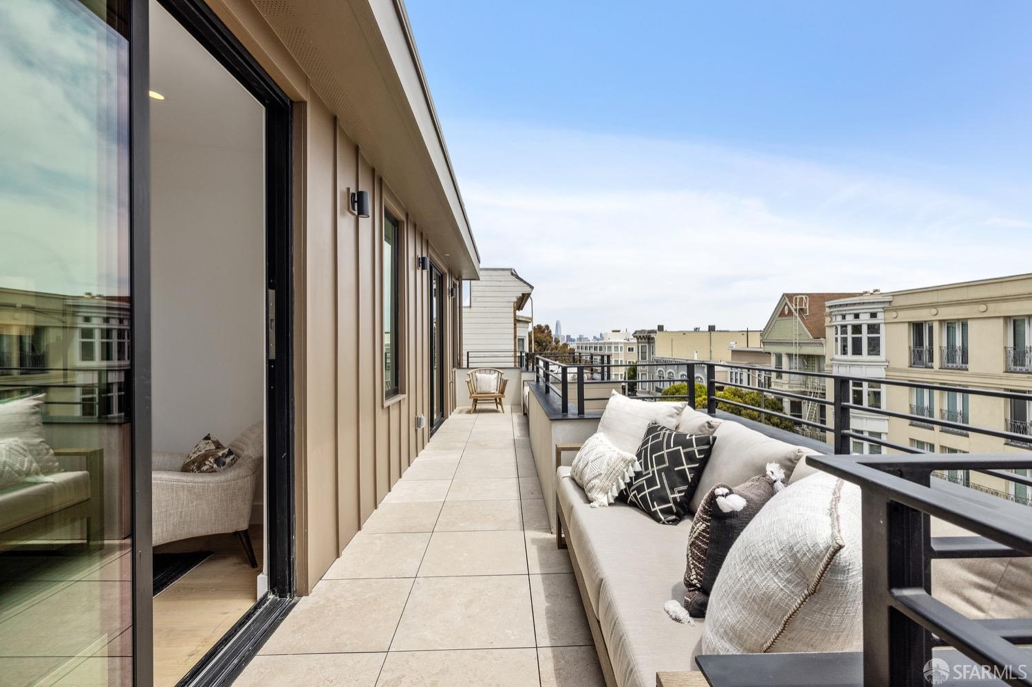 3456 Sacramento Street Unit: 5