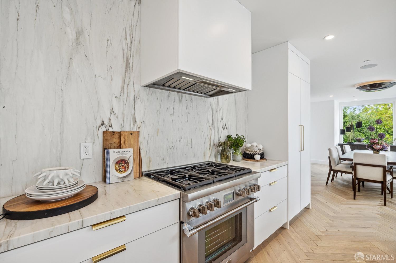 3456 Sacramento Street Unit: 5