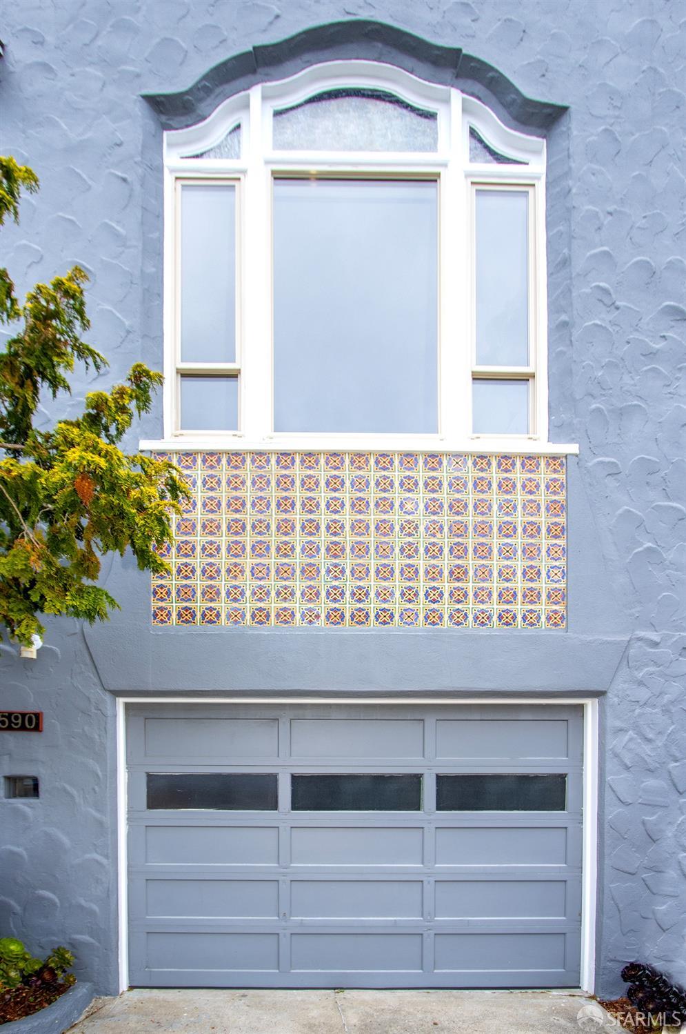 590 Melrose Avenue