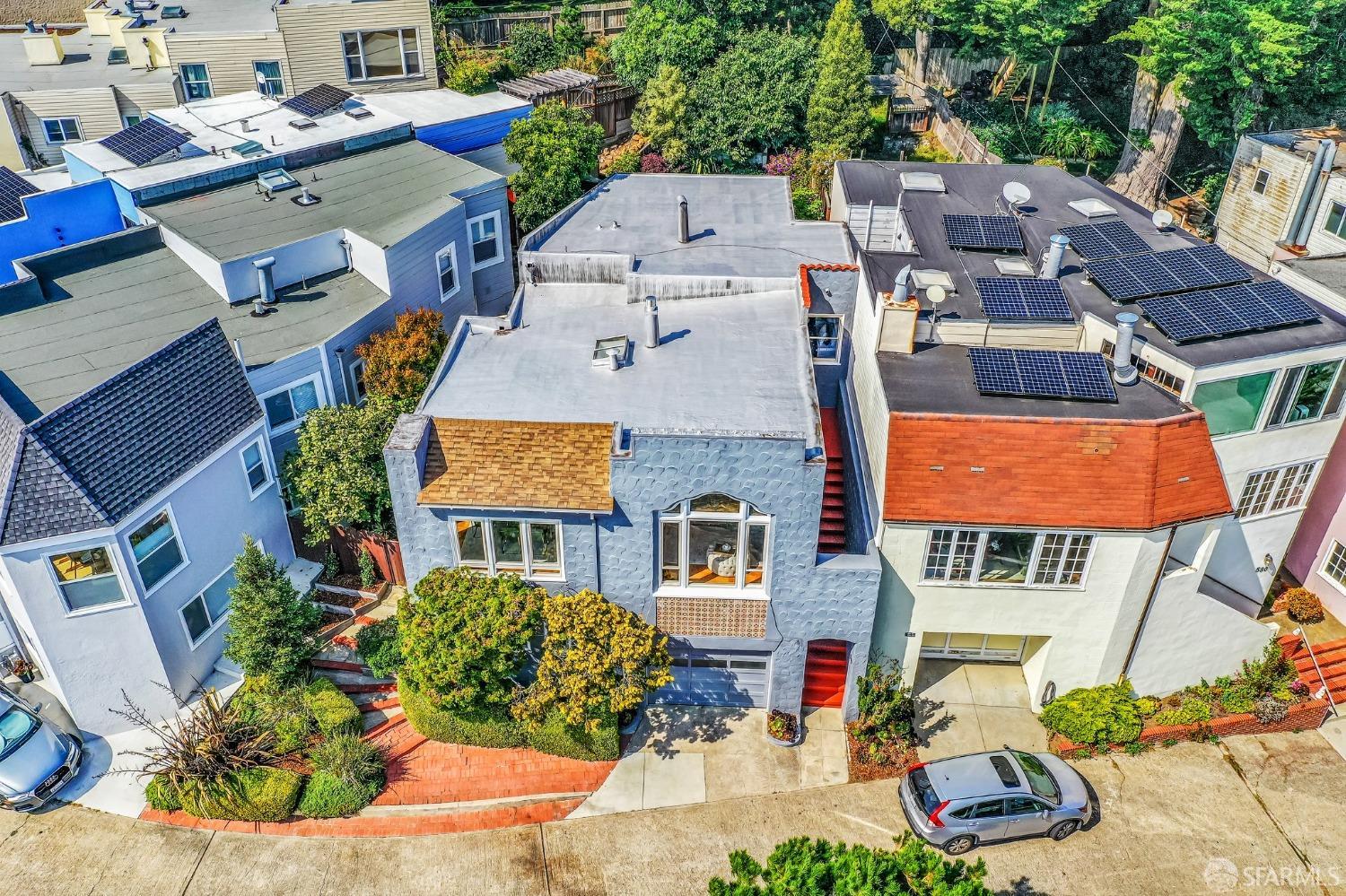 590 Melrose Avenue