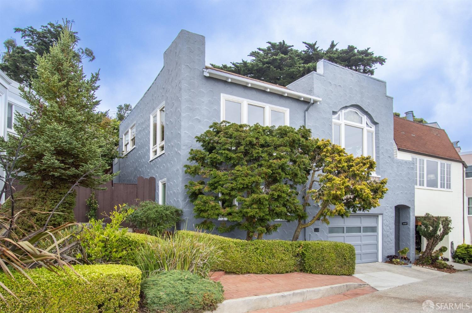 590 Melrose Avenue
