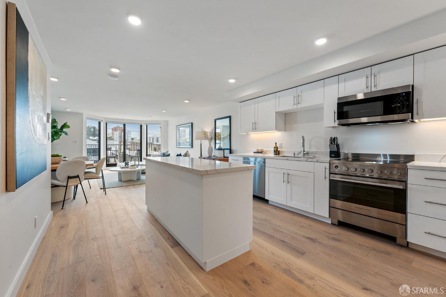 1624 Larkin Street Unit: 9