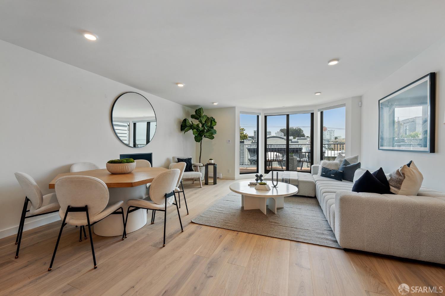 1624 Larkin Street Unit: 9