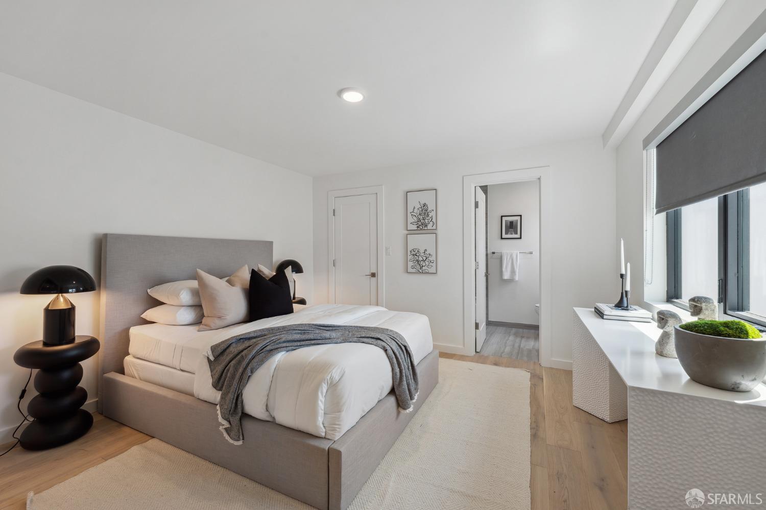 1624 Larkin Street Unit: 9