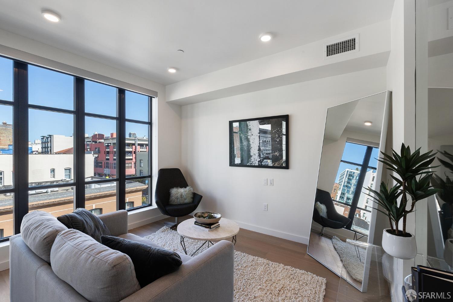1201 Sutter Street Unit: 201
