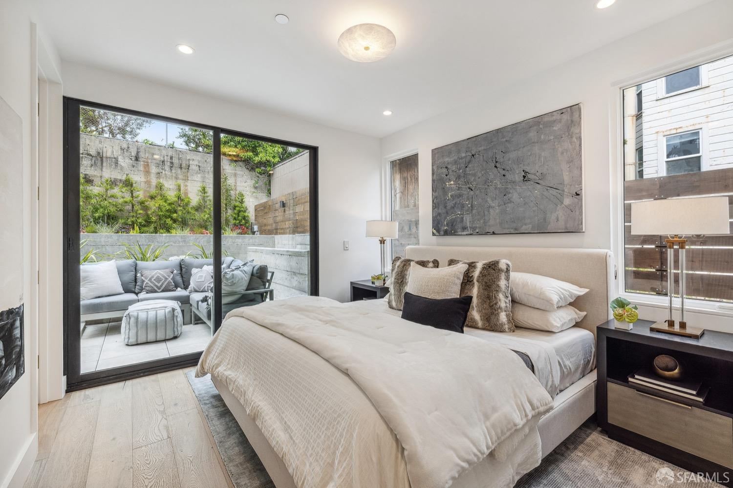 3456 Sacramento Street Unit: 4