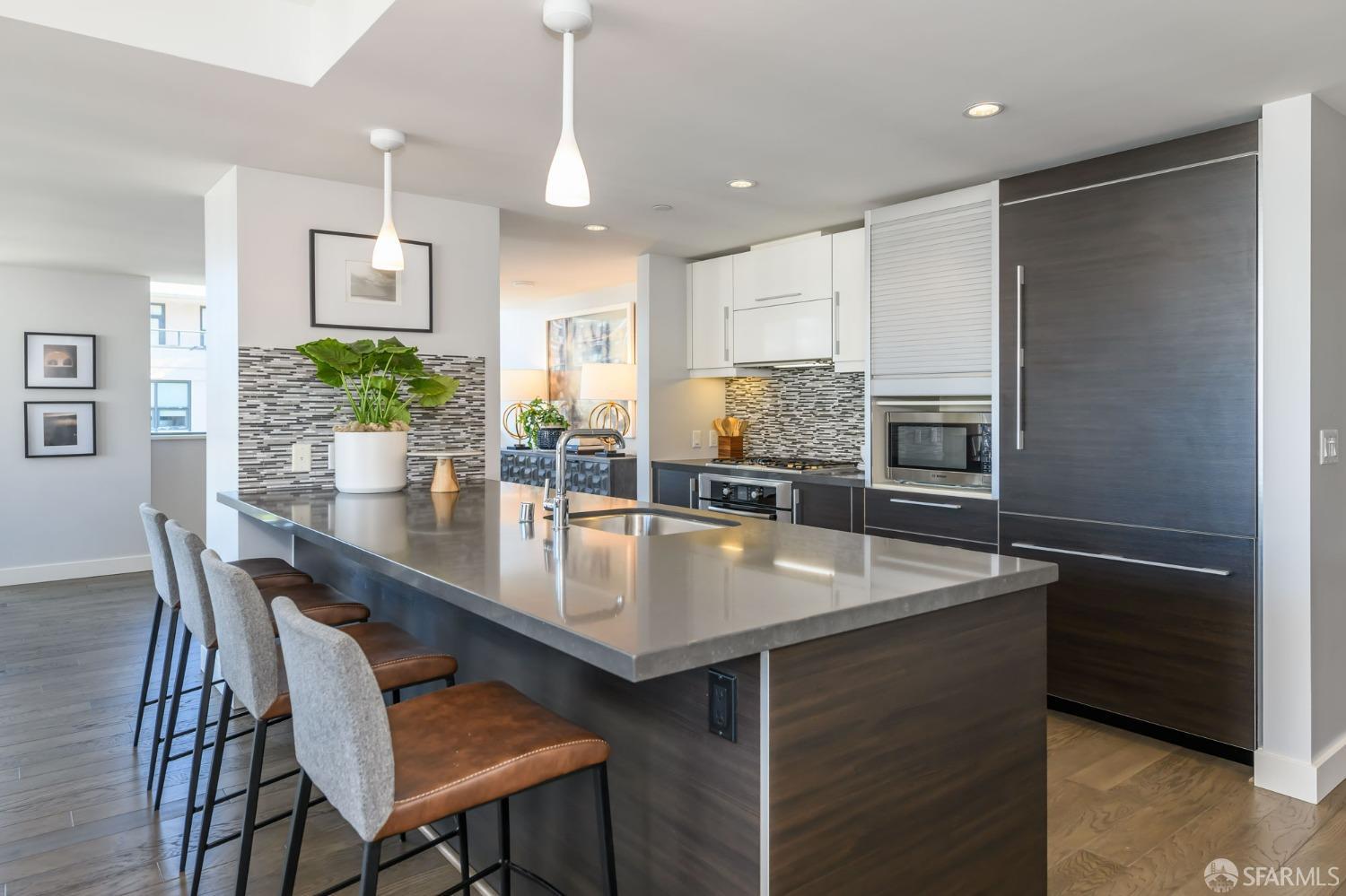 435 China Basin Street Unit: 547