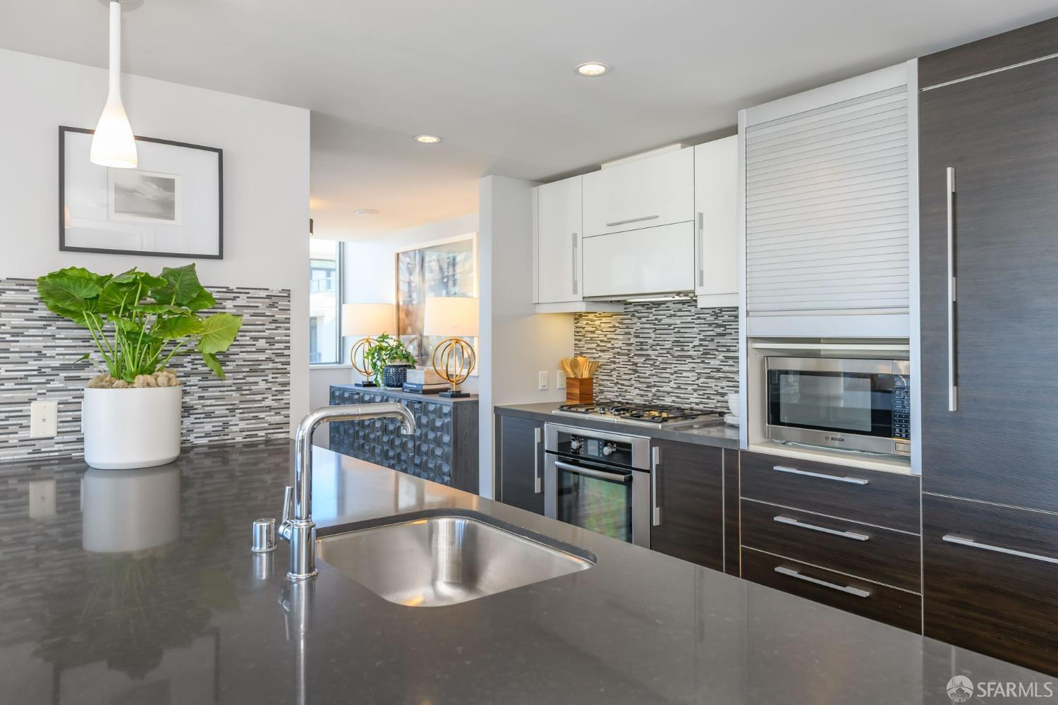 435 China Basin Street Unit: 547